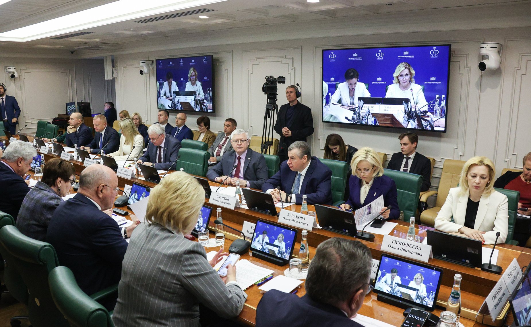 Заседание парламентской комиссии по расследованию преступных действий в отношении несовершеннолетних со стороны киевского режима