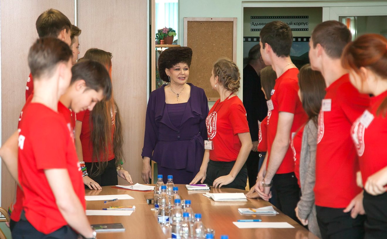 Валентина Петренко в рамках рабочей поездки в Приморский край посетила Всероссийский детский центр «Океан»