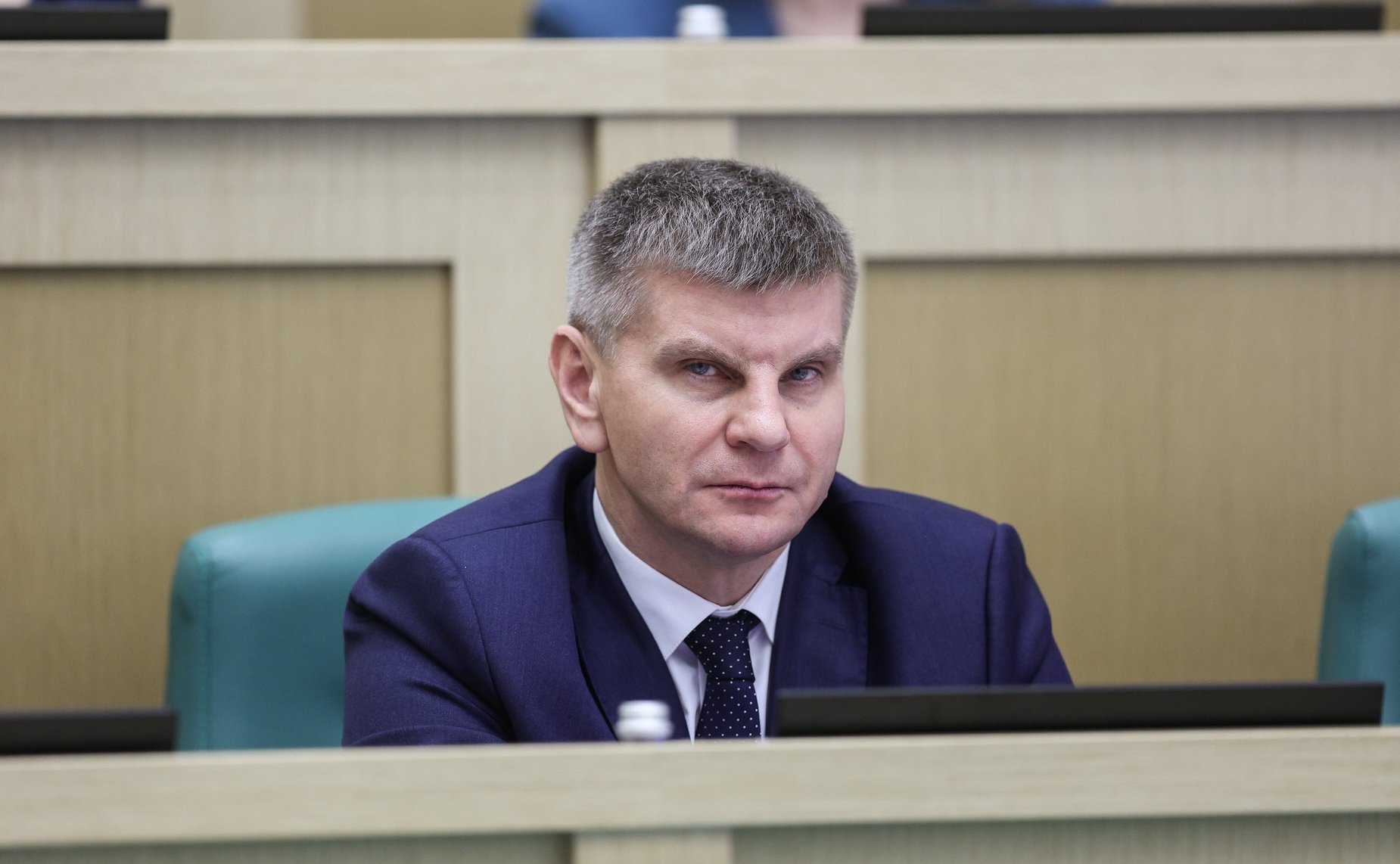 Геннадий Голов