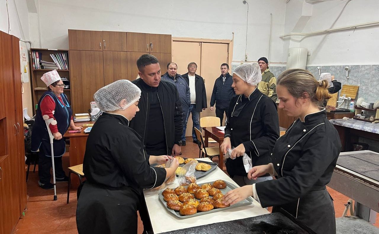 Айрат Гибатдинов в ходе поездки в Херсонскую область провел встречи с представителями регионального правительства