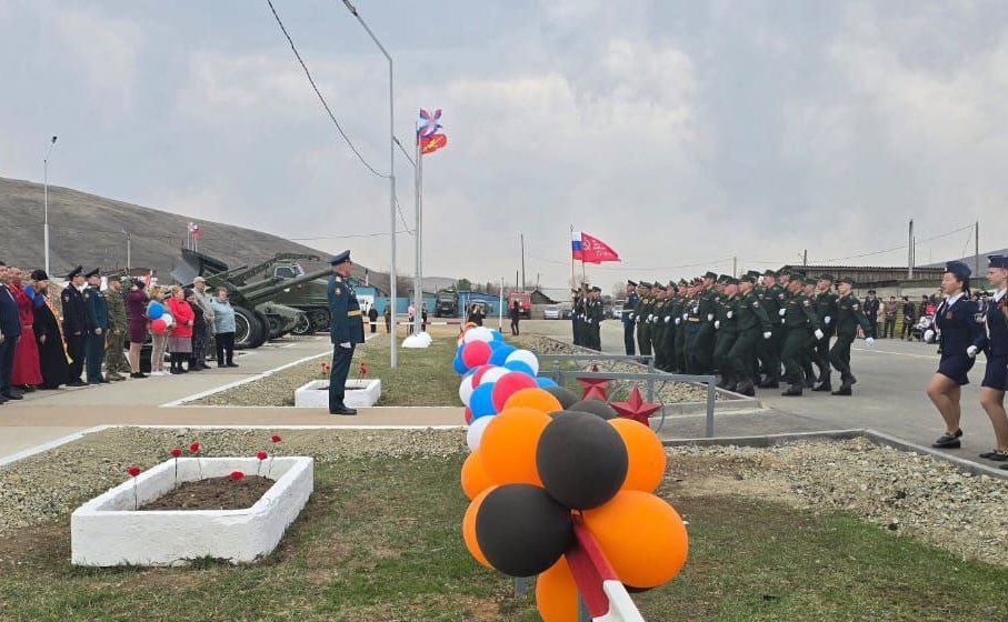 Баир Жамсуев принял участие в торжественных мероприятиях, посвященных 80-ой годовщине Великой Победы, в Могойтуйском муниципальном округе