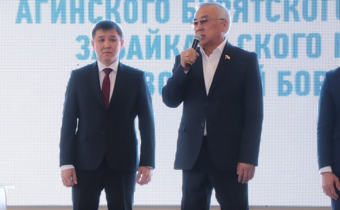 Баир Жамсуев принял участие в презентации книги «Звезда над степью» и юбилейном турнире Агинского Бурятского округа по вольной борьбе на призы памяти Бадмы Цыреновича Цыренова