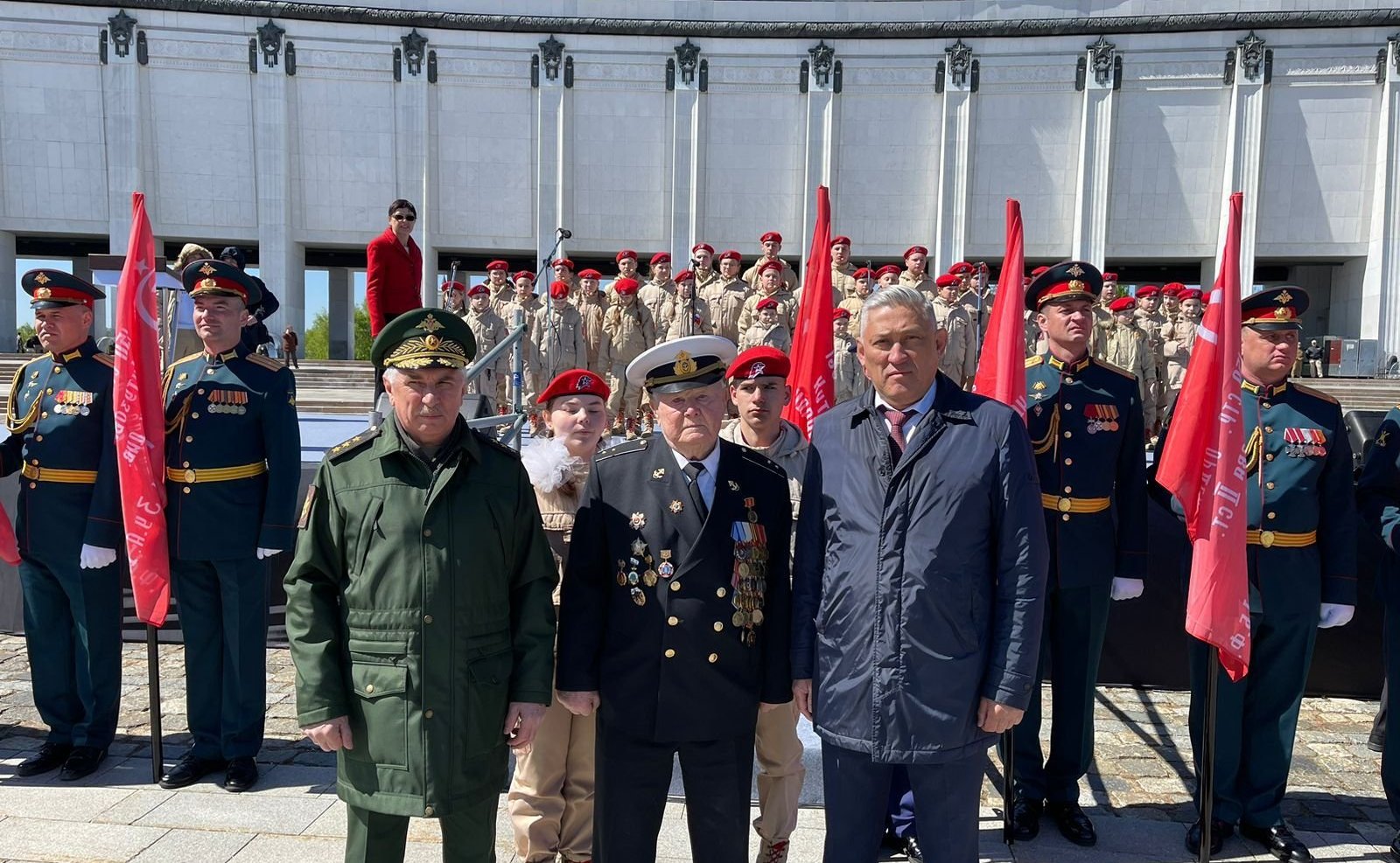 Юрий Валяев, принял участие в юнармейской военно-патриотической акции «Символы Великой Победы»