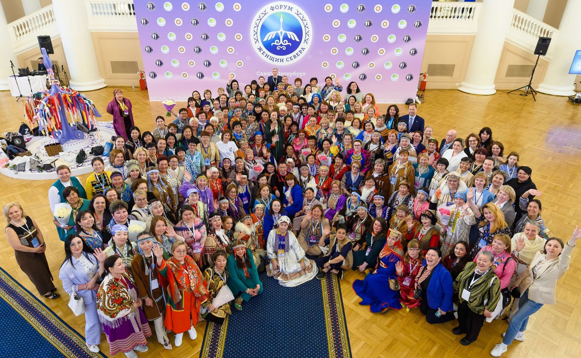 Григорий Ледков на Первом форуме женщин Севера в июне 2023 года выступил с инициативой утвердить новую трудовую функцию «Работник кочевого жилища»