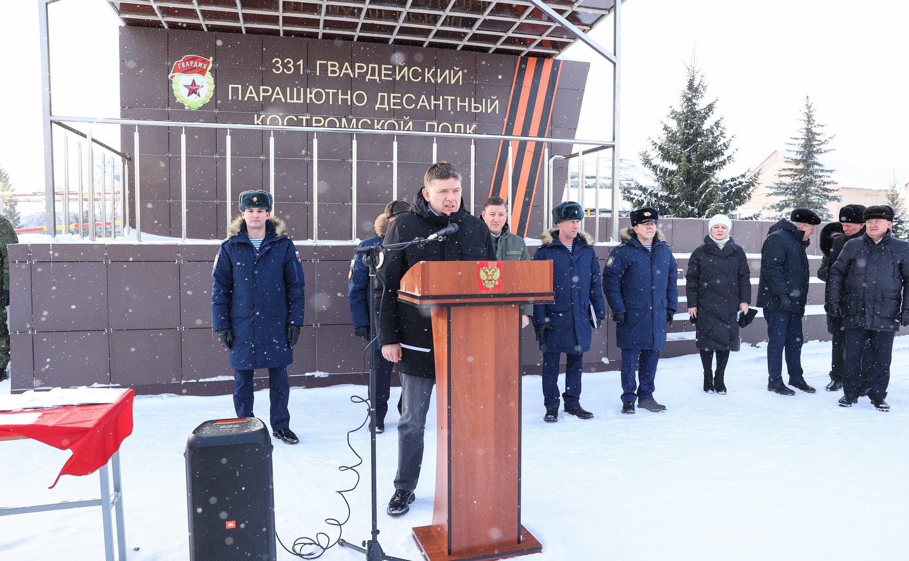 Первый заместитель Председателя СФ Андрей Турчак и заместитель Председателя СФ Николай Журавлев посетили 331-й Гвардейский парашютно-десантный полк