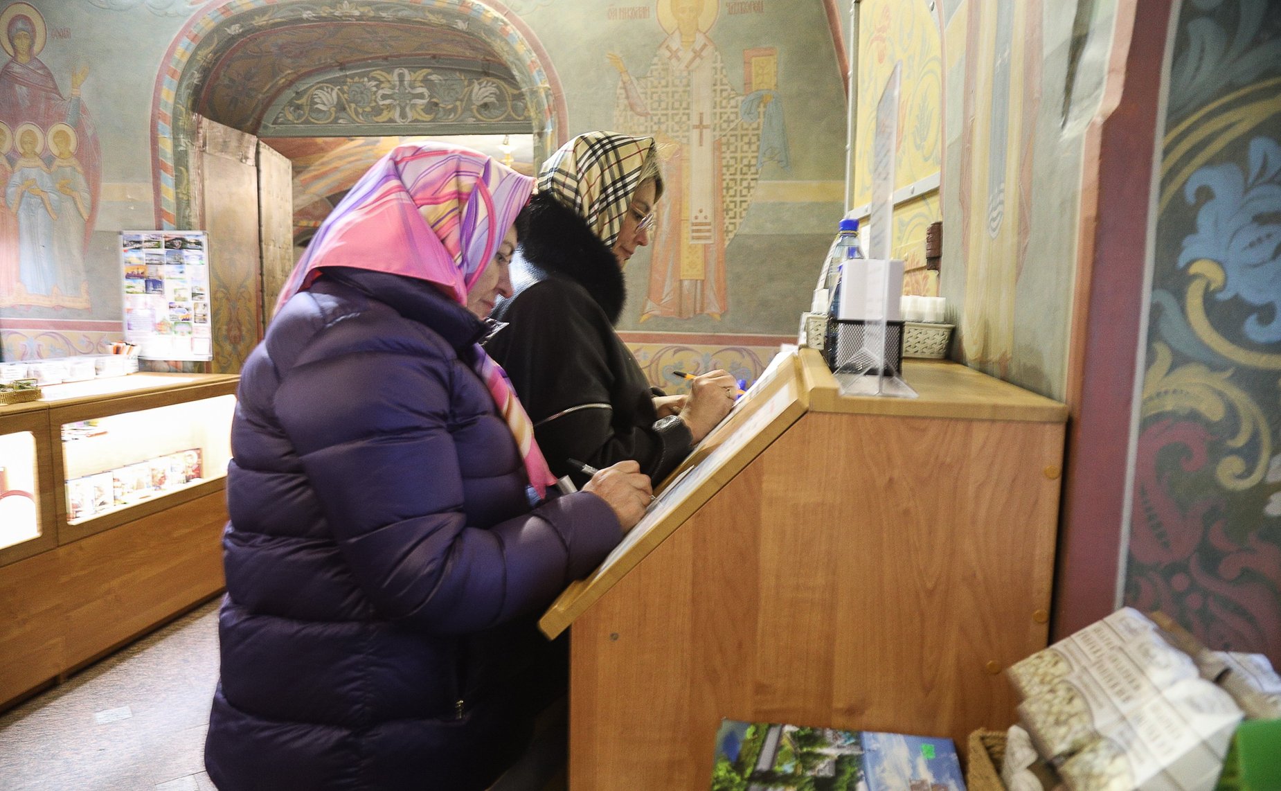 Российские и белорусские парламентарии возложили цветы к Вечному огню в Ярославле и почтили память погибших в годы Великой Отечественной войны