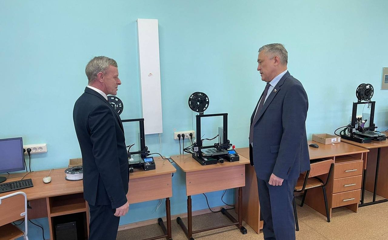 Юрий Валяев: С молодежью обязательно нужно много разговаривать, это самая благодарная и интересная аудитория