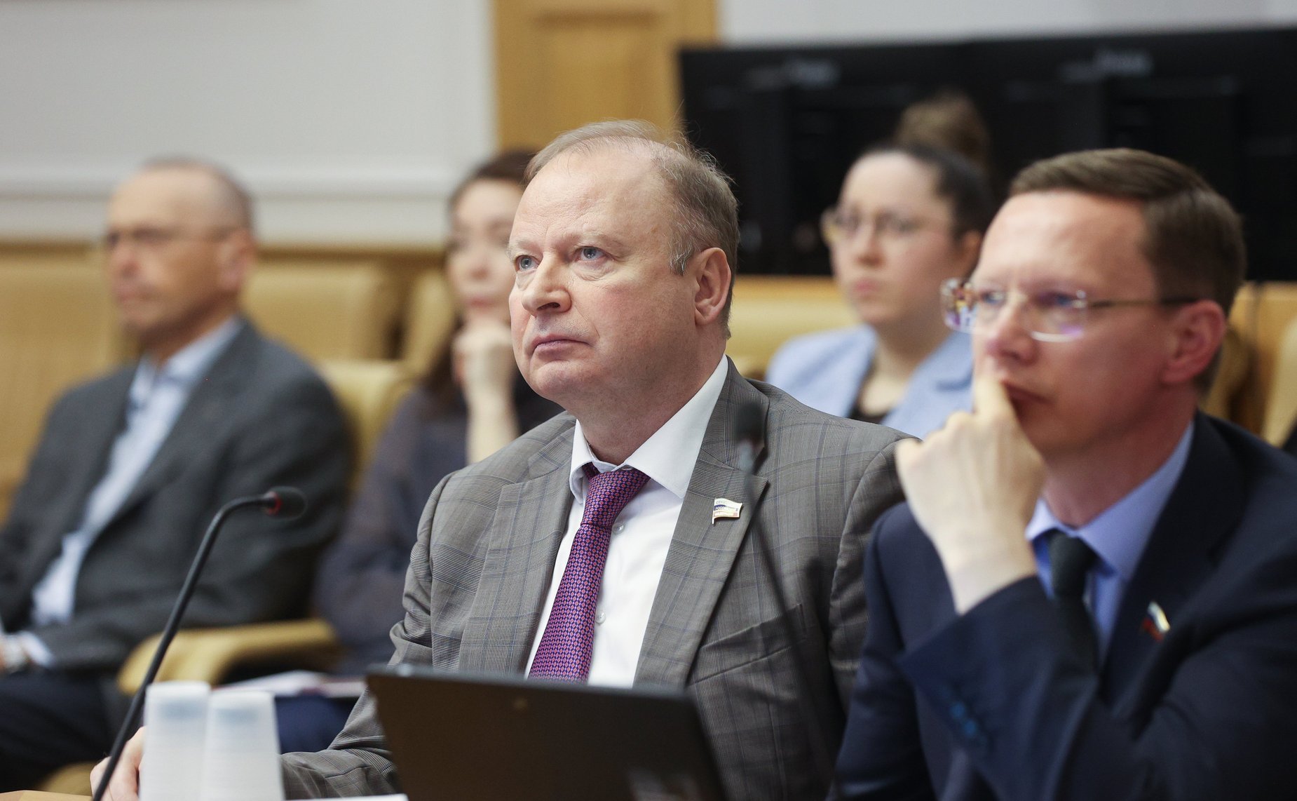 Совместное заседание Комитета СФ по конституционному законодательству и государственному строительству, Комитета СФ по обороне и безопасности и Комитета СФ по федеративному устройству, региональной политике, МСУ и делам Севера