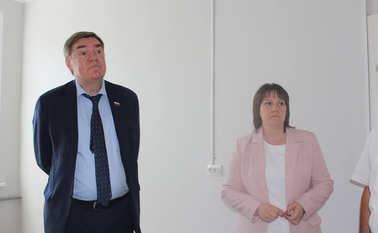 Александр Савин посетил общеобразовательную школу в с. Трубино после завершения в ней капитального ремонта