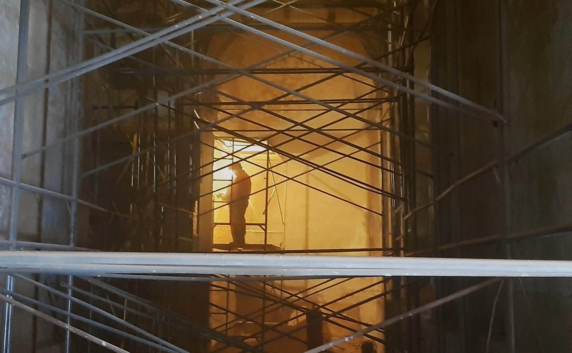 Сенатор Сергей Мартынов проверил ход работ по реконструкции храма в Илети