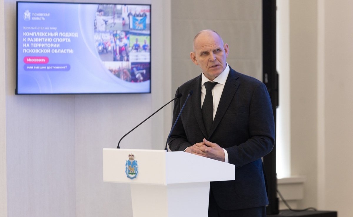 Александр Карелин