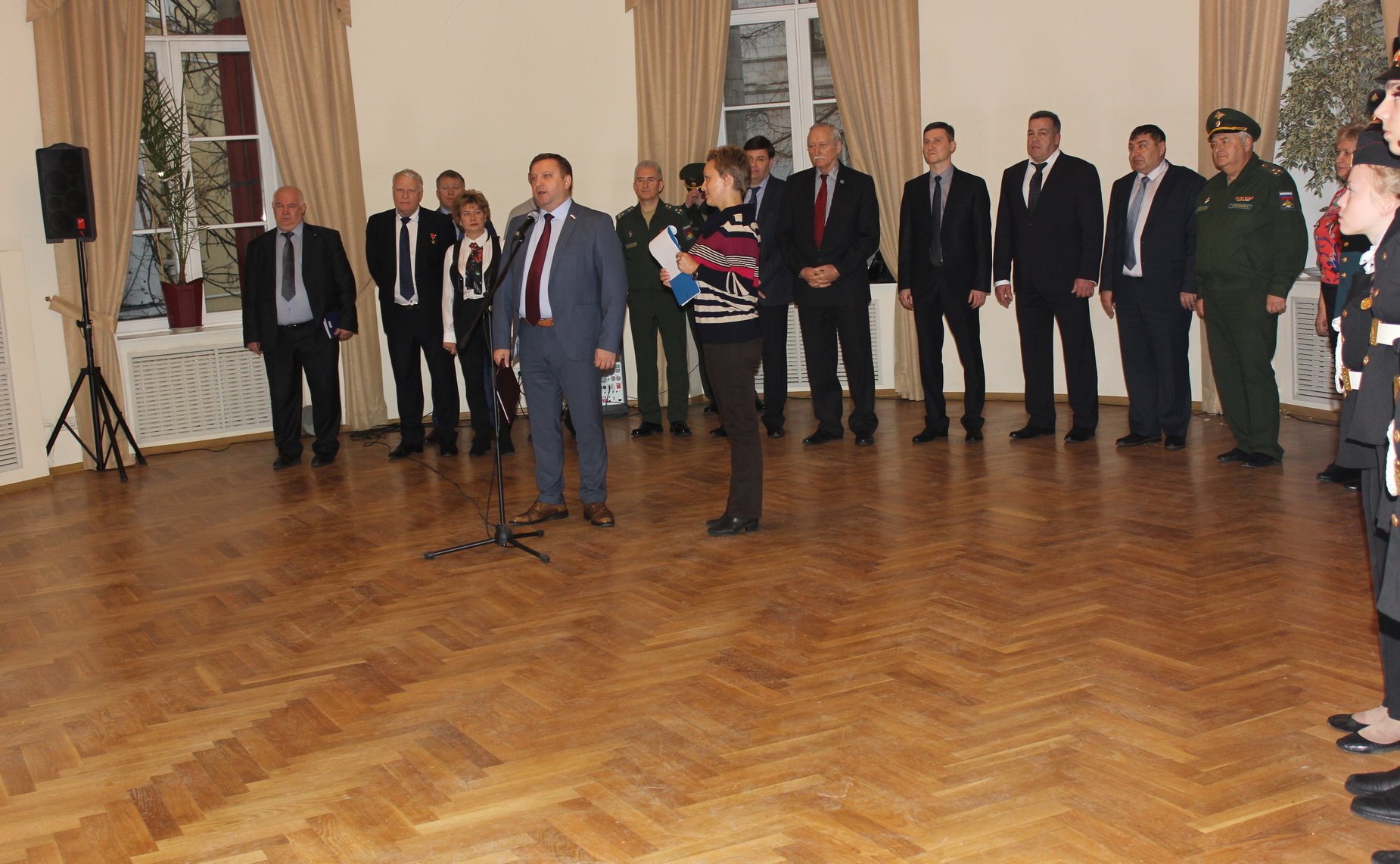 Заместитель председателя Комитета СФ по обороне и безопасности Алексей Кондратьев посетил Всероссийские форумы «Золотой эполет» и «Инженер — профессия творческая»