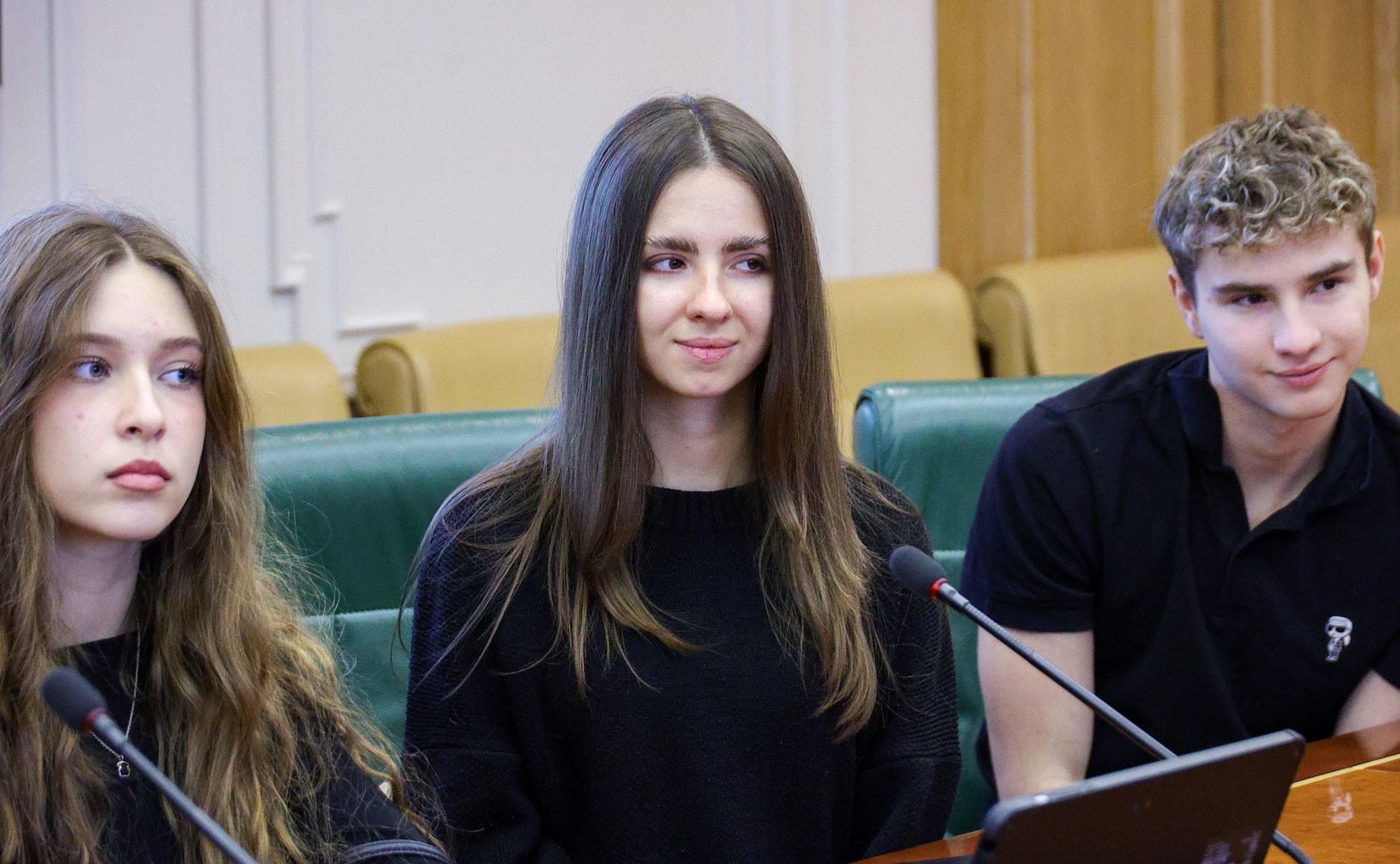 Наталья Комарова провела встречу с учащимися 10–11 класса