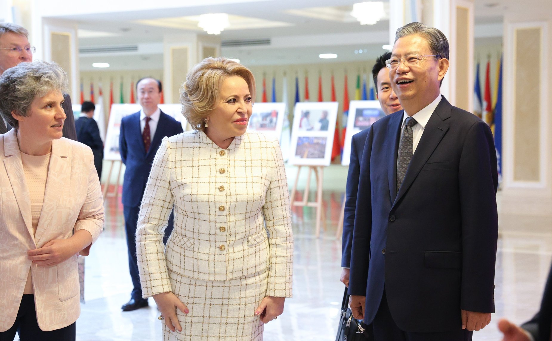 Валентина Матвиенко провела встречу с Председателем Постоянного комитета Всекитайского собрания народных представителей КНР Чжао Лэцзи