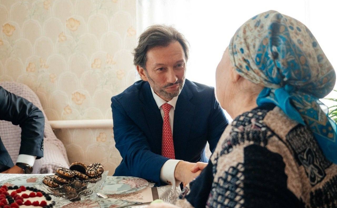 Максим Кавджарадзе помог восстановить дом блокадницы из Задонского района Липецкой области