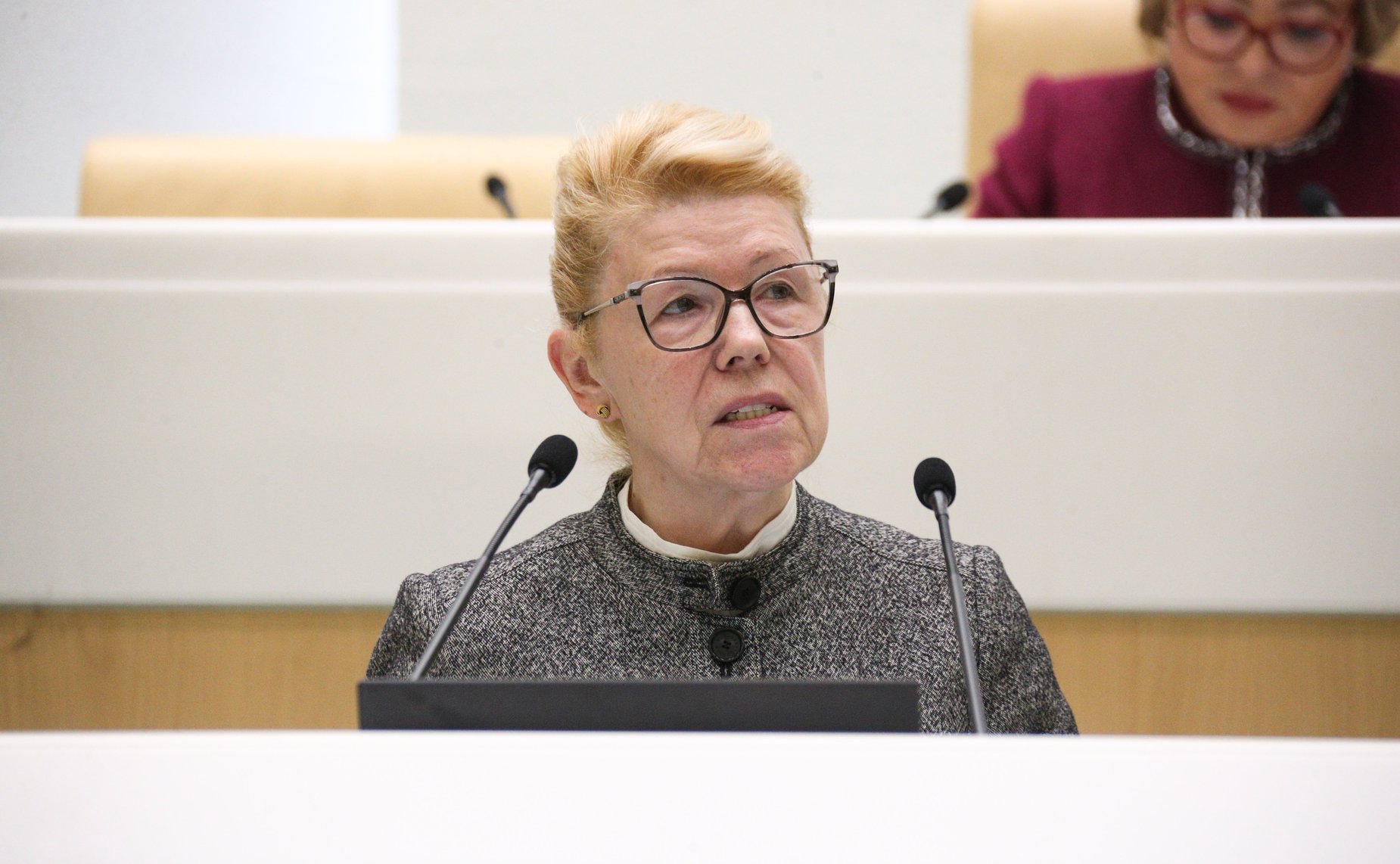 Елена Мизулина