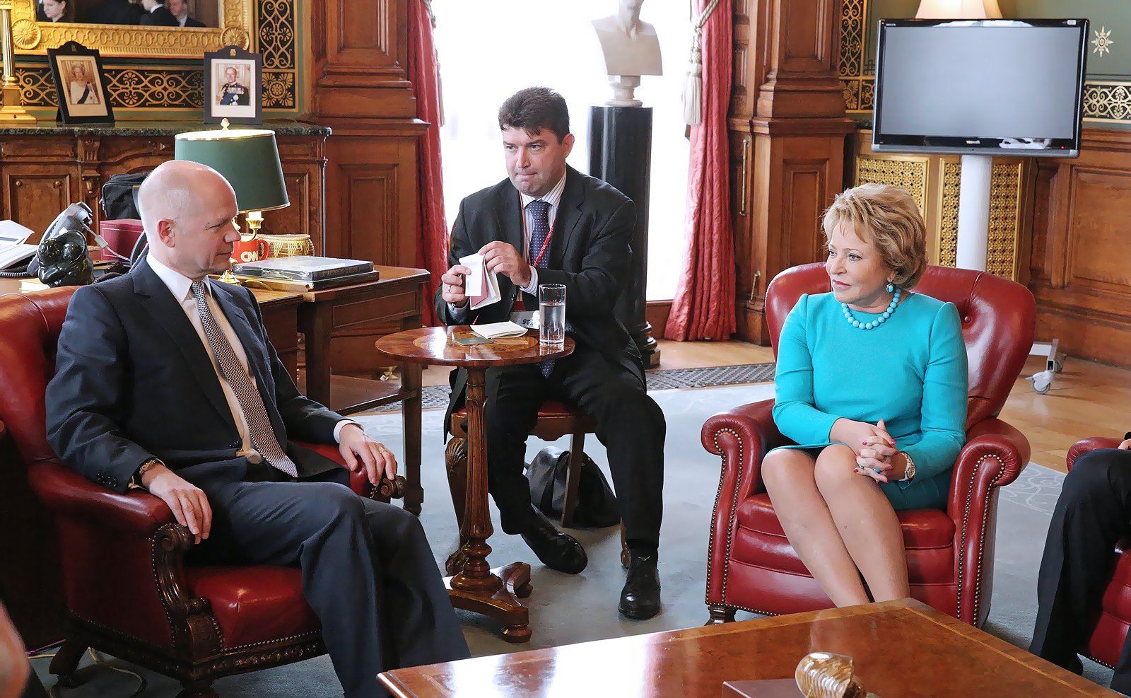 Председатель Совета Федерации Валентина Матвиенко и министр иностранных дел Великобритании Уильям Хейг