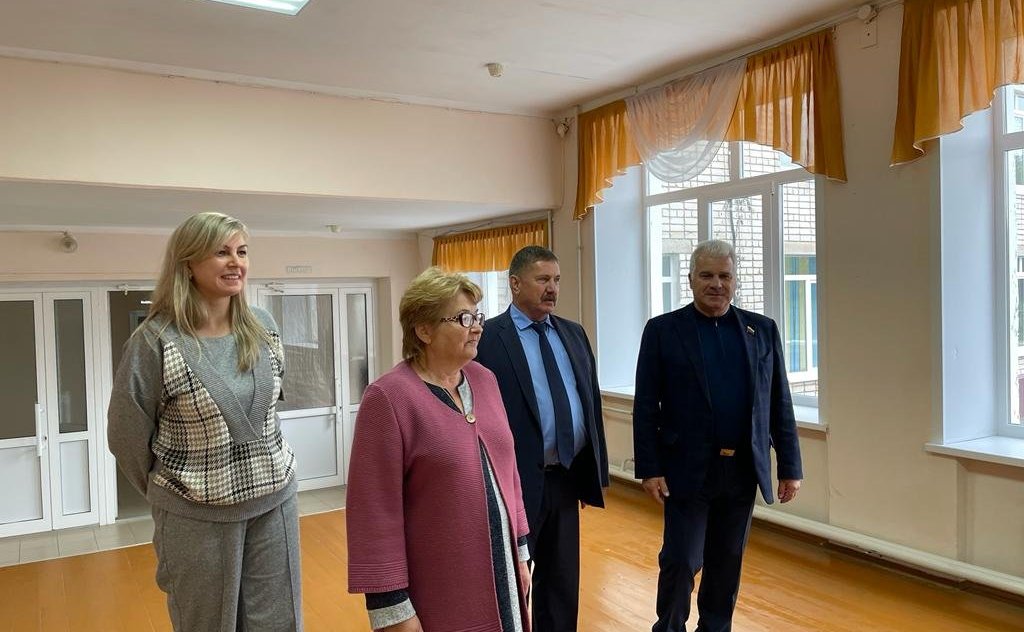 Сергей Мартынов осмотрел в Республике Марий Эл поселковую школу, обновленную в рамках национального проекта «Образование»