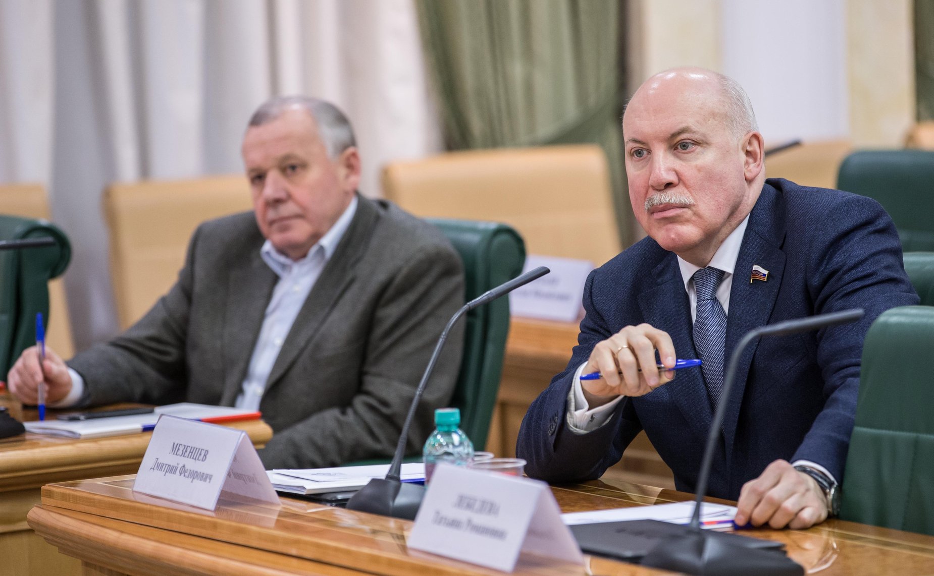 Д. Мезенцев