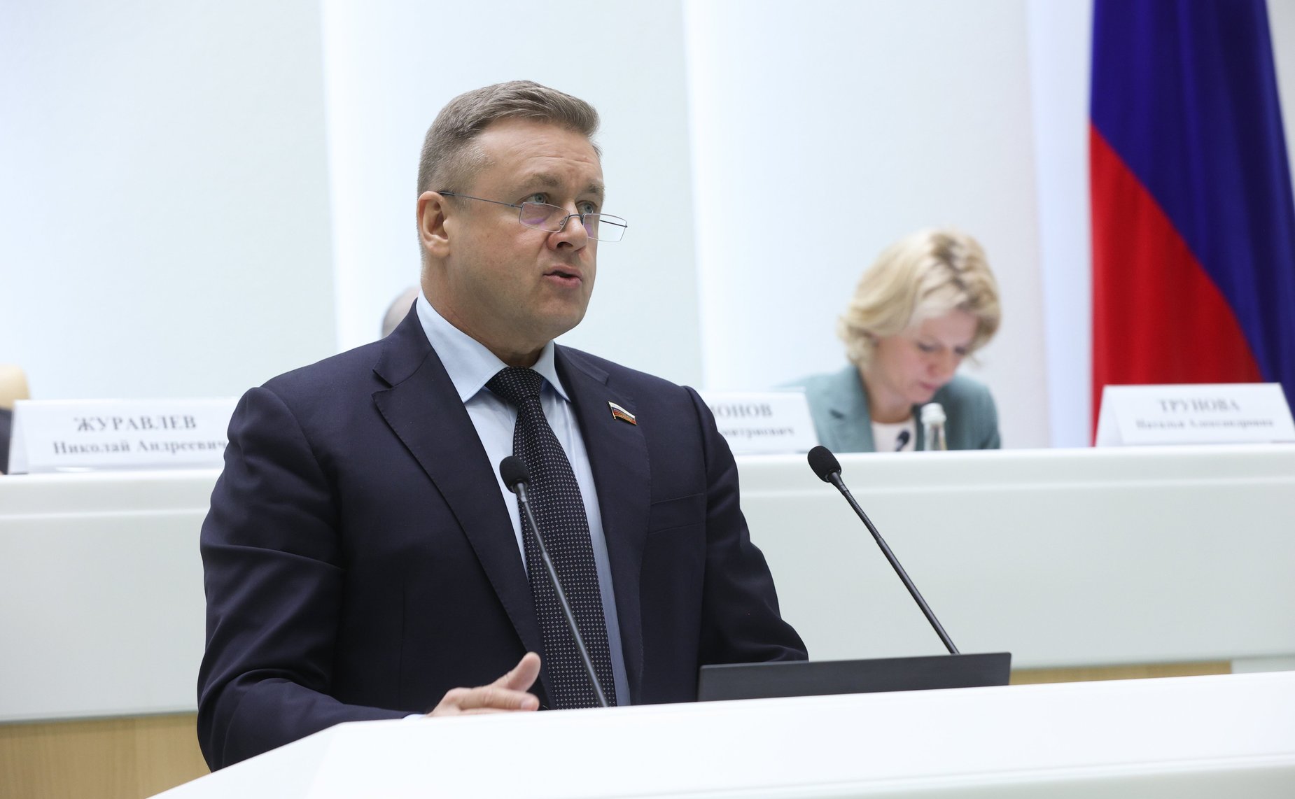 Николай Любимов