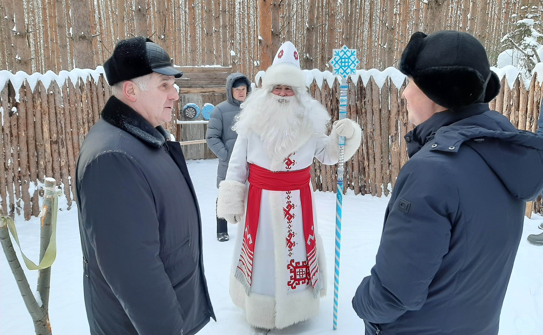 Сергей Мартынов в ходе поездки в регион посетил село Кукнур, которое считается резиденцией Йушто Кугыза — марийского Деда Мороза
