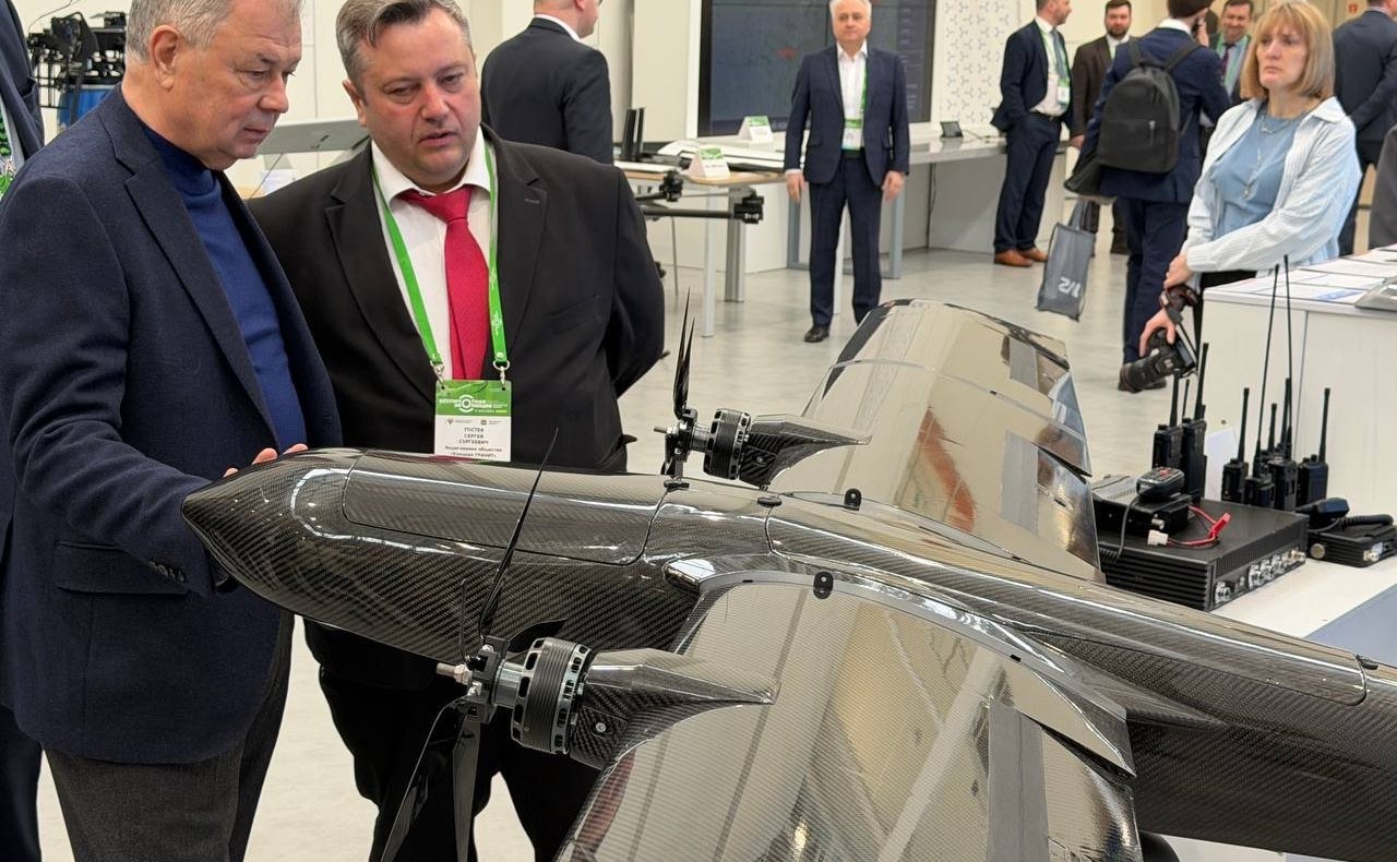 Анатолий Артамонов принял участие в мероприятиях III Всероссийского инновационного форума «Беспилотная эволюция. Бесшовный космос», а также в церемонии открытия VII Международного кинофестиваля «Циолковский»