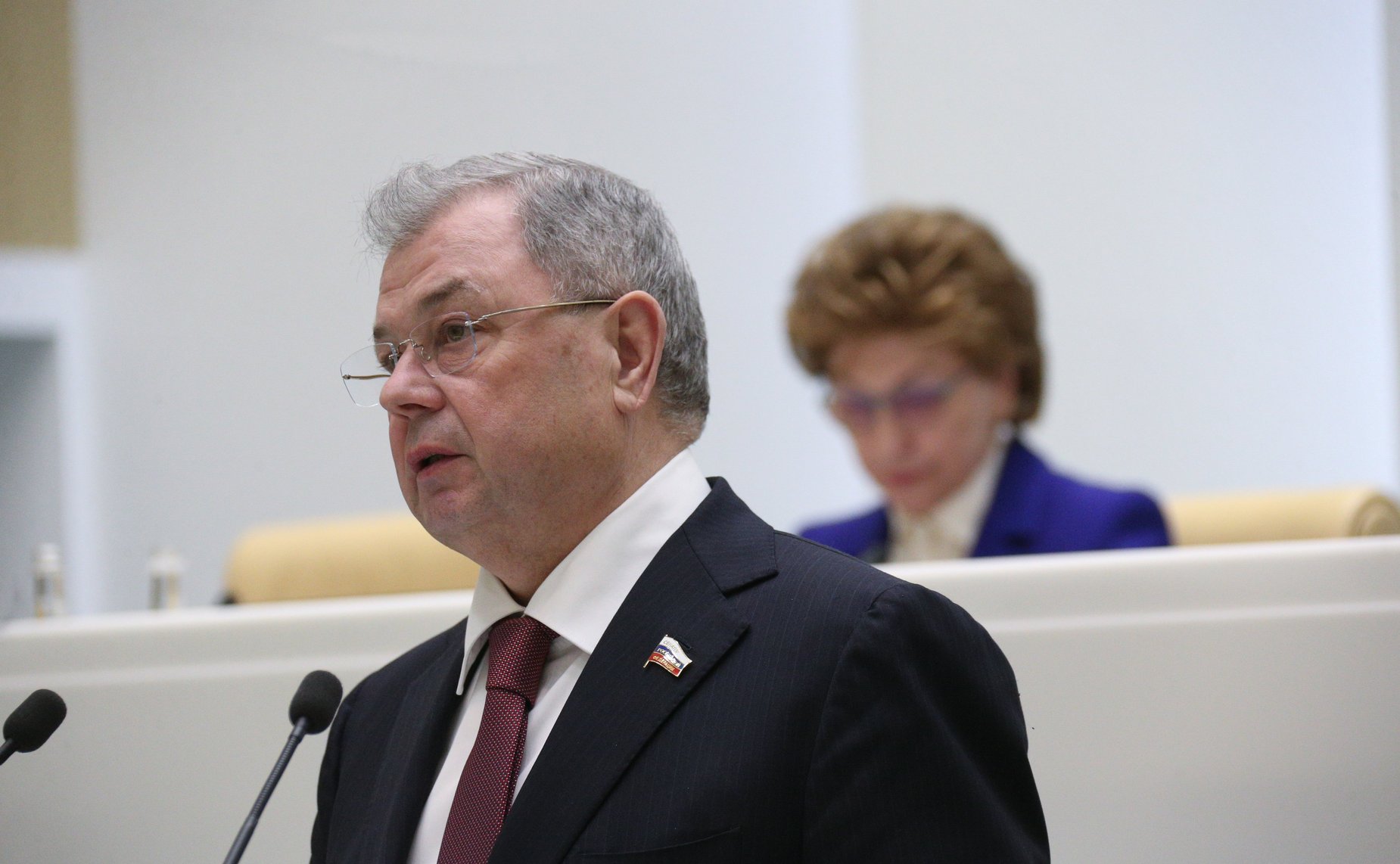 Анатолий Артамонов