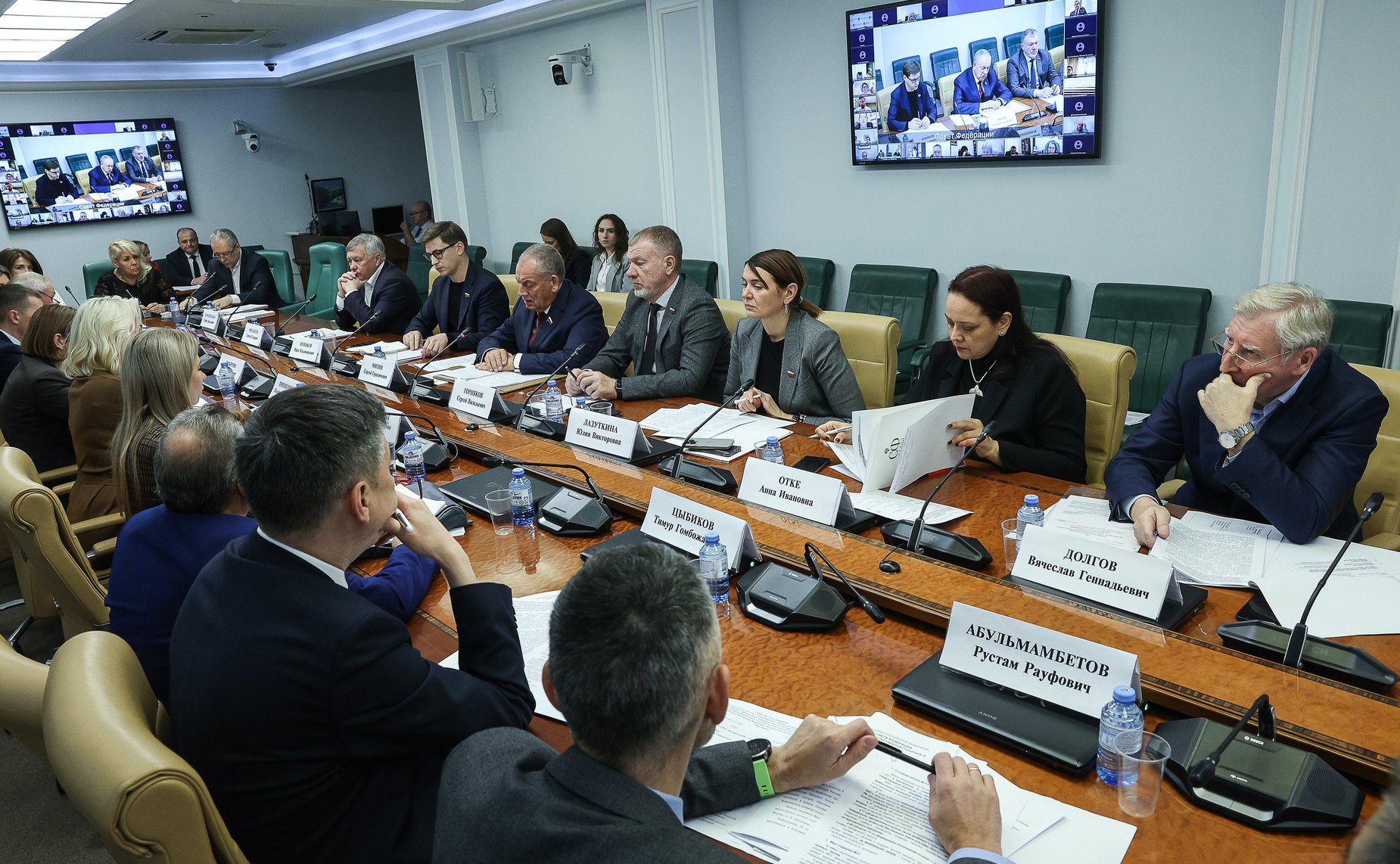 Круглый стол Комитета СФ по аграрно-продовольственной политике и природопользованию совместно с Комитетом СФ по социальной политике по вопросам развитию народных промыслов в сельской местности