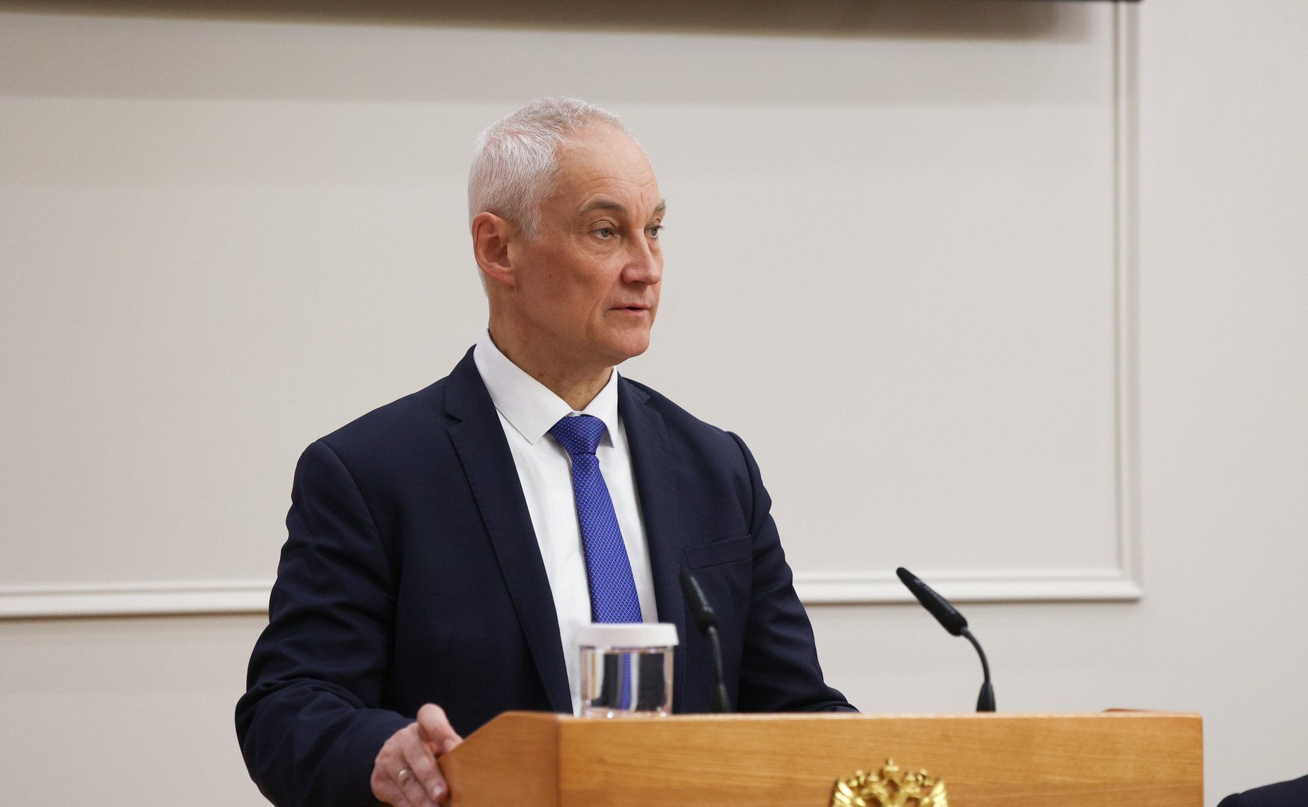 На заседании Комитета СФ по обороне и безопасности проведены консультации по предложенной Президентом РФ кандидатуре на должность Министра обороны