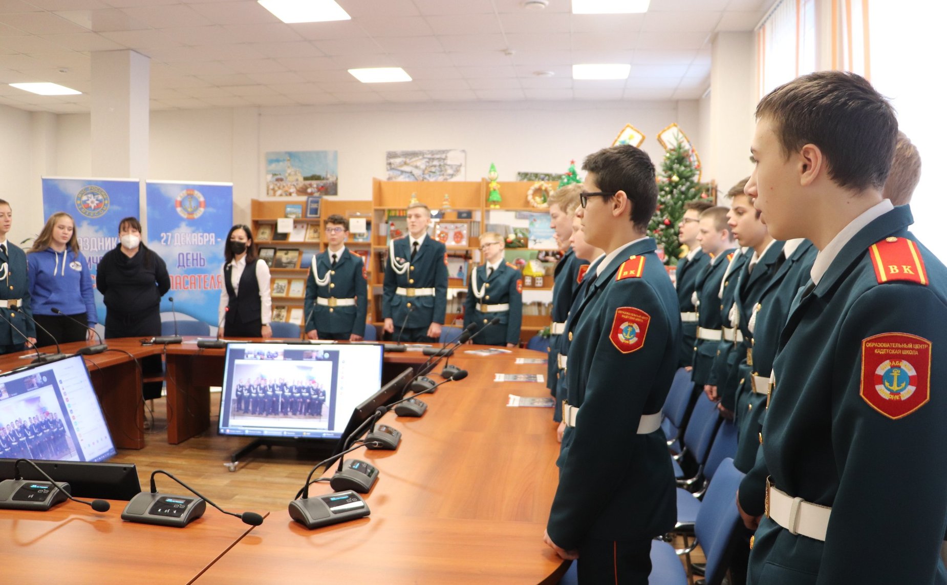 Заместитель Председателя СФ, Заслуженный спасатель РФ, Герой России Юрий Воробьев провел онлайн-урок, посвященный Дню спасателя и 30-летию со дня образования МЧС России