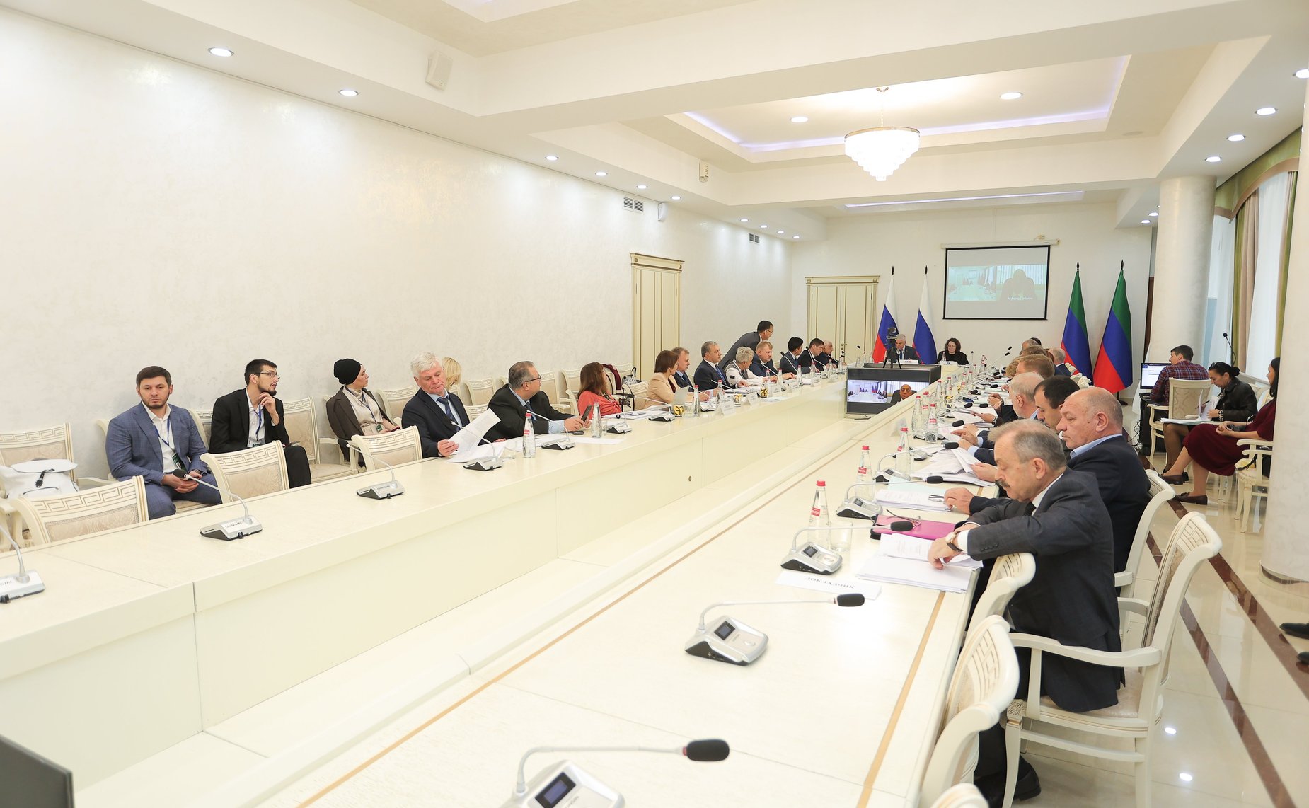 Заседание Постоянной комиссии МПА СНГ по изучению опыта государственного строительства и местного самоуправления (автор: Пресс-служба Министерства экономики и территориального развития Республики Дагестан)