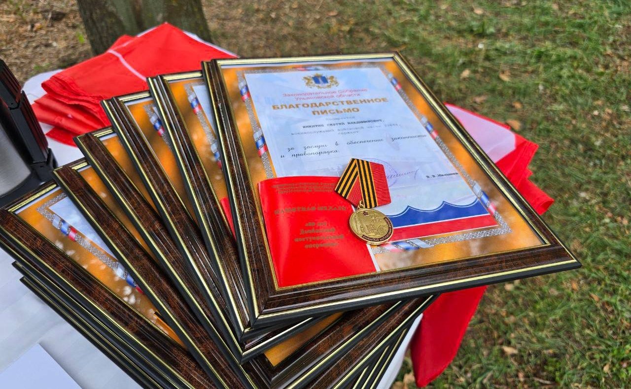 Айрат Гибатдинов поздравил в Ульяновске военный полк с двухлетием со дня основания