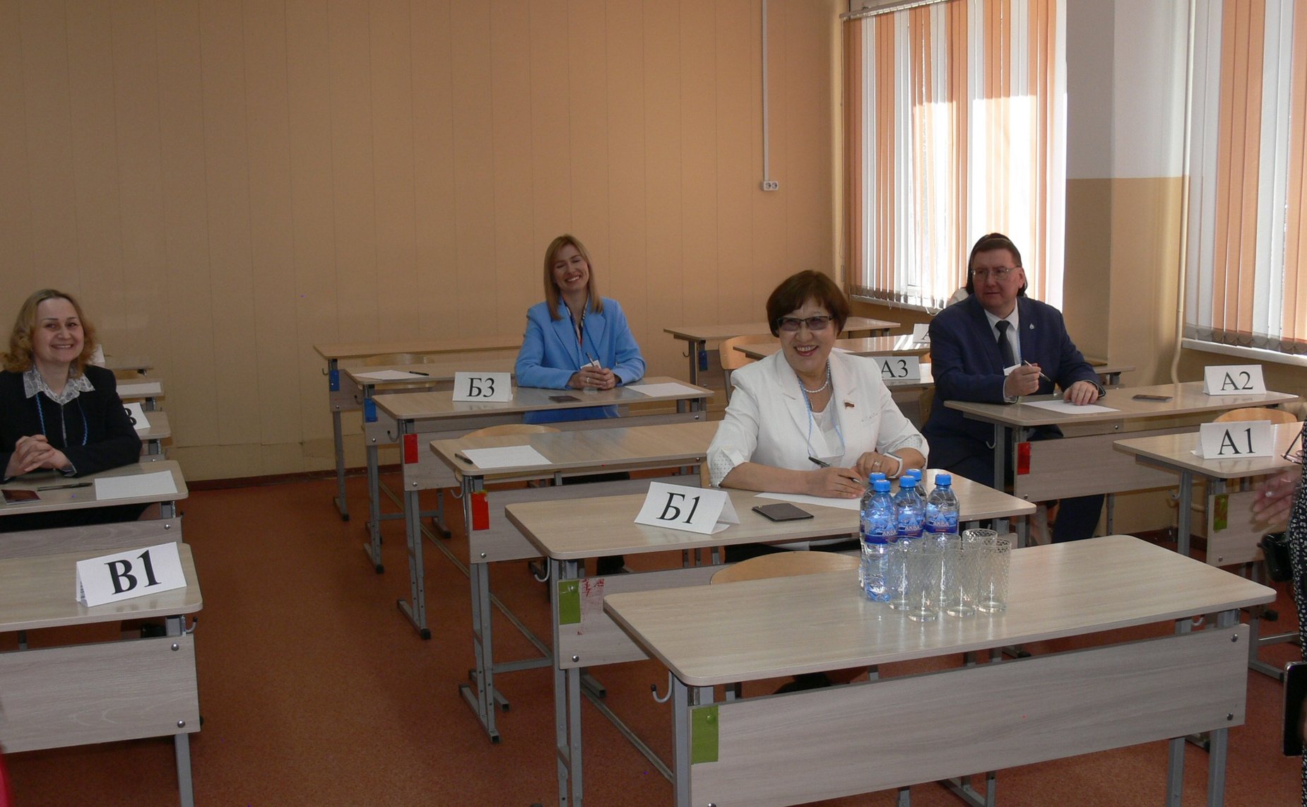 Альбина Кириллова в ходе поездки в регион приняла приняла участие во всероссийской акции «Сдаем вместе. День сдачи ЕГЭ с родителями»