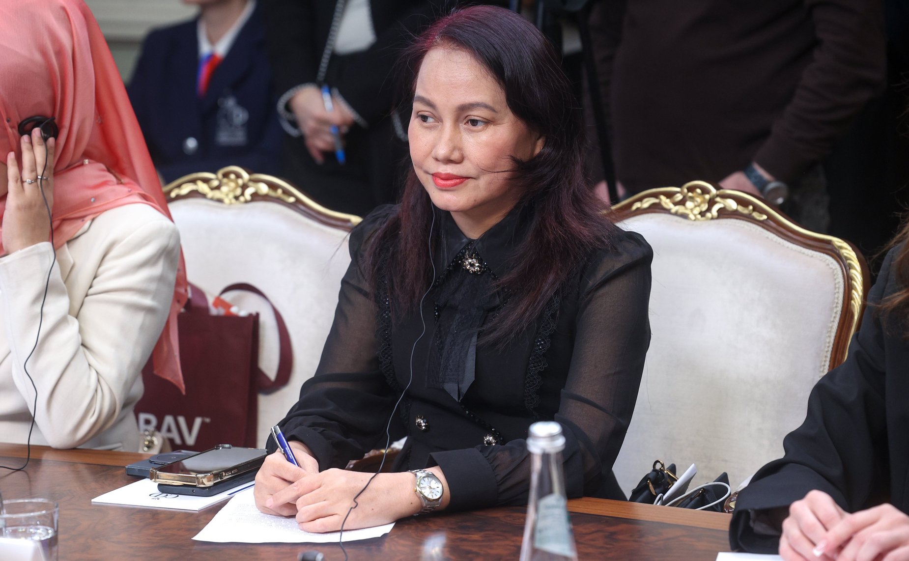 Совещание «Итоги десятого Международного конкурса женских предпринимательских проектов в АТЭС»