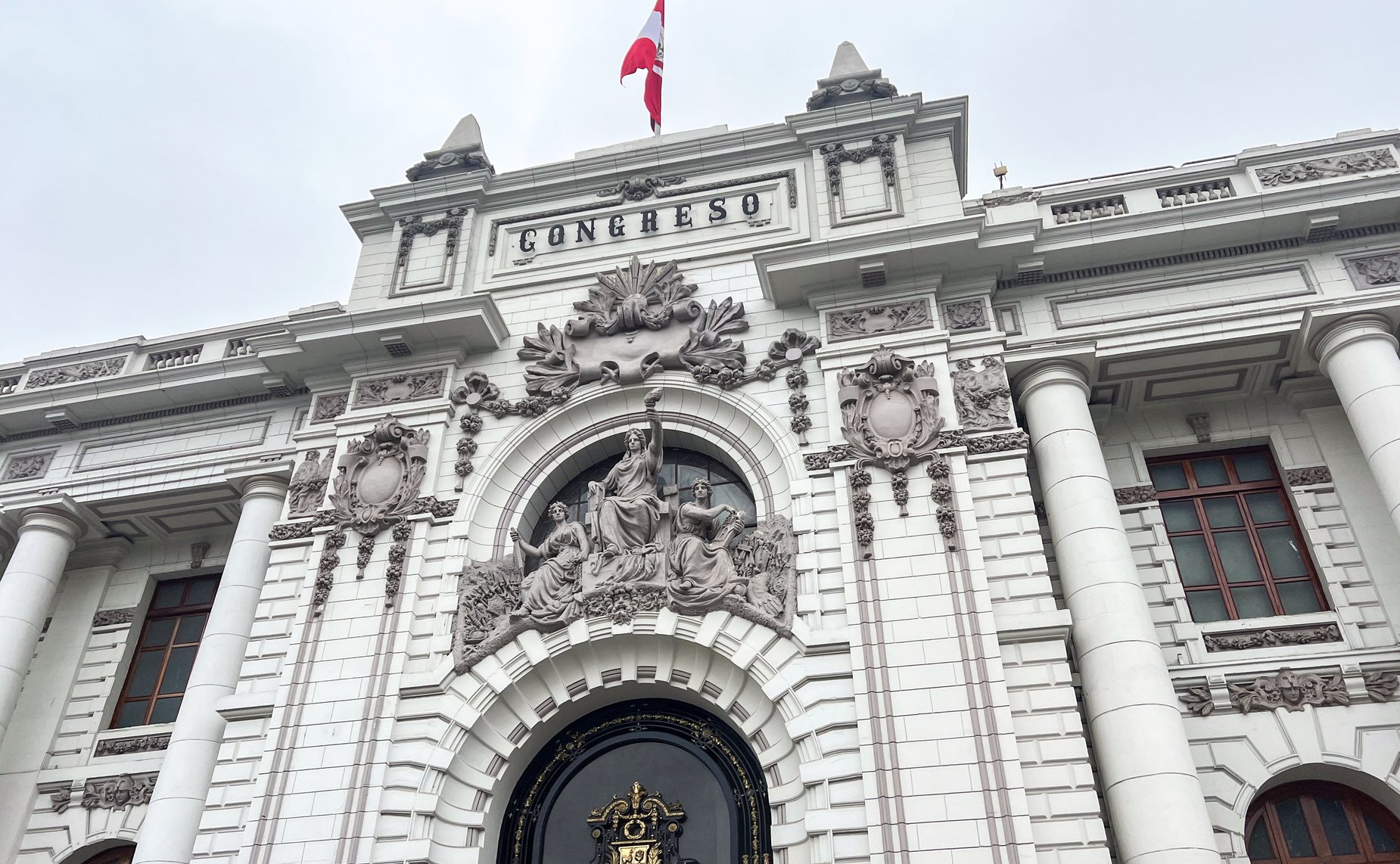 Сенаторы РФ встретились со вторым заместителем Председателя Конгресса Республики Перу Вальдемаром Серроном Рохасом