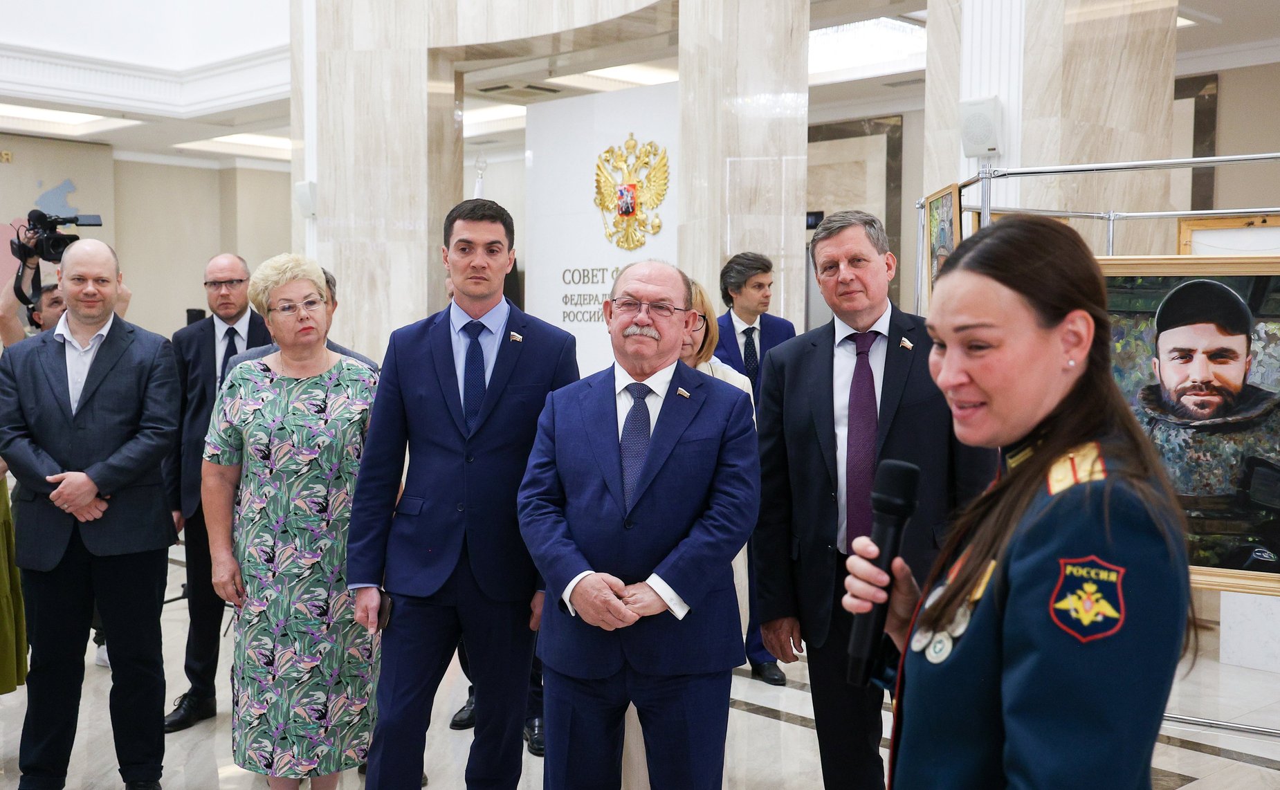 Открытие выставки картин «Патриоты», посвященной подвигам участников специальной военной операции