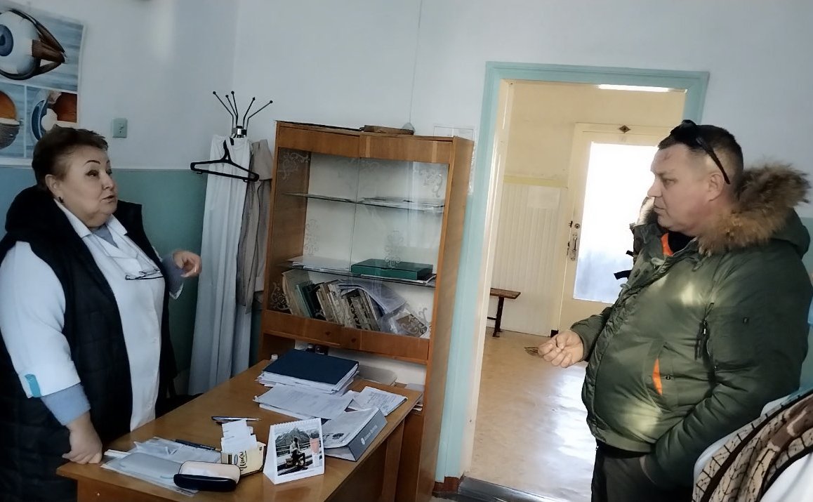 Игорь Кастюкевич доставил аппарат УЗИ в центральную районную больницу поселка Верхний Рогачик Херсонской области