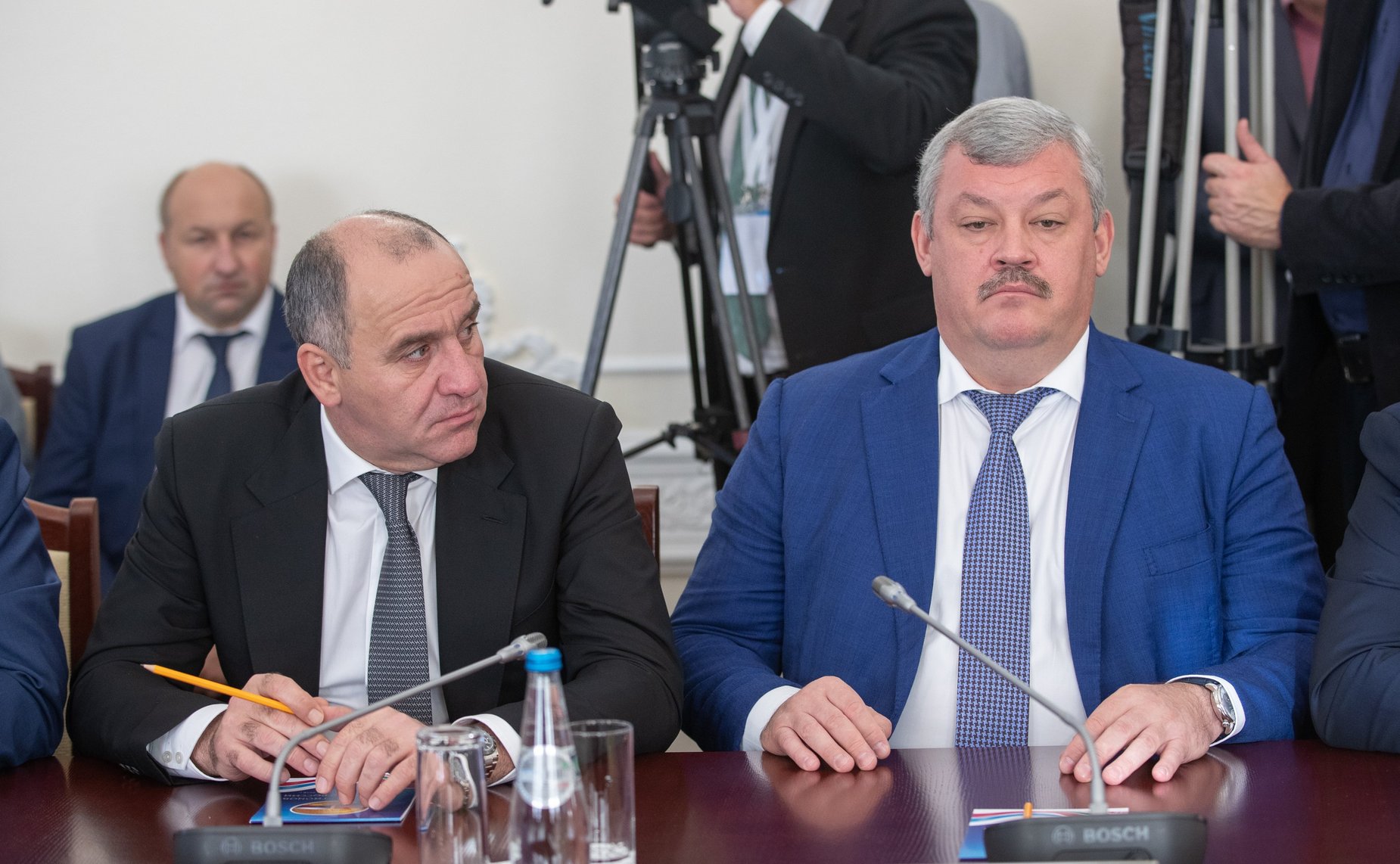 В. Матвиенко и М. Мясникович провели совместную встречу с руководителями субъектов России и Беларуси