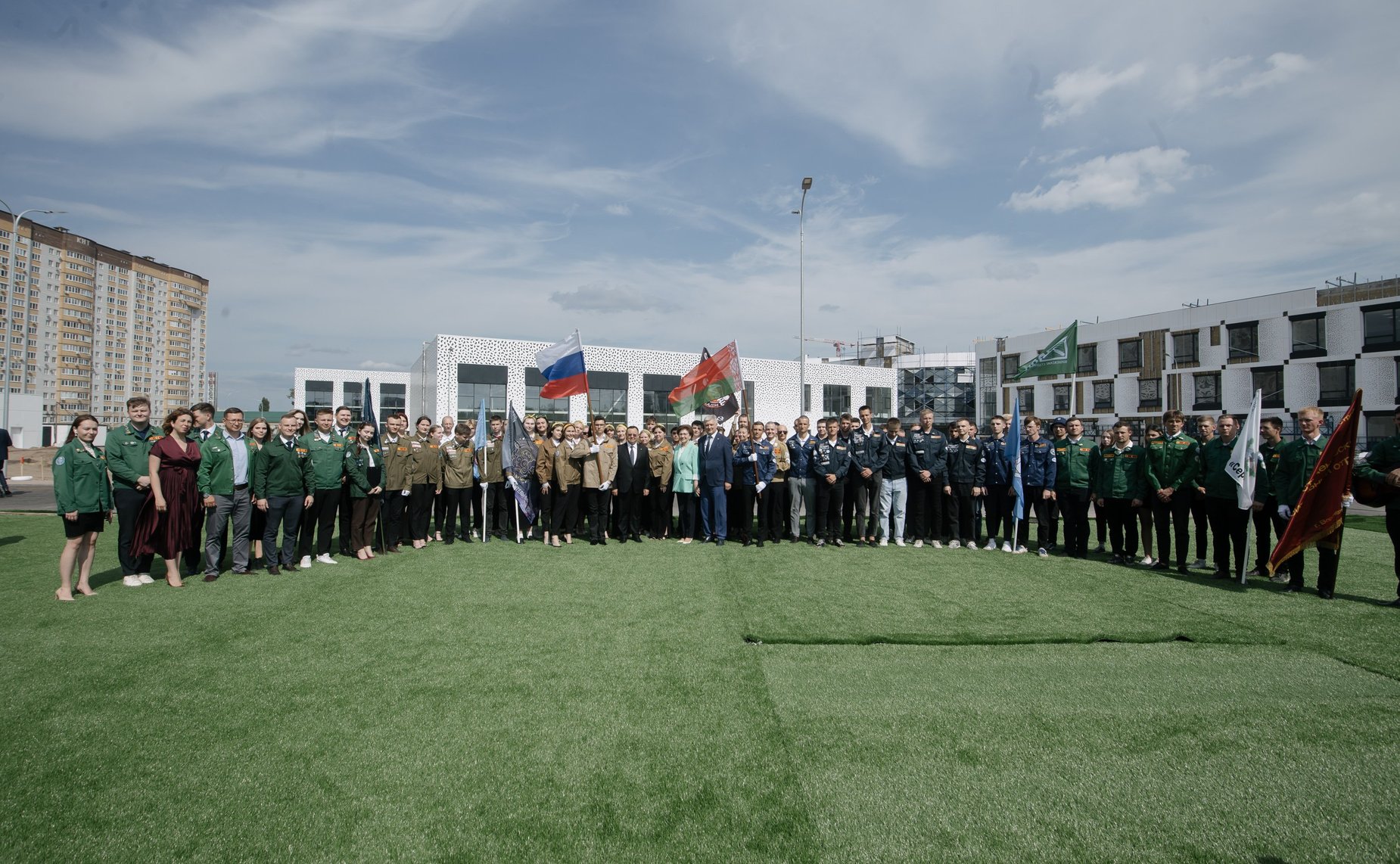 Заместитель Председателя СФ Галина Карелова, Министр строительства и ЖКХ РФ Ирек Файзуллин и губернатор Воронежской области Александр Гусев обсудили ход строительства инфраструктурных проектов в регионе