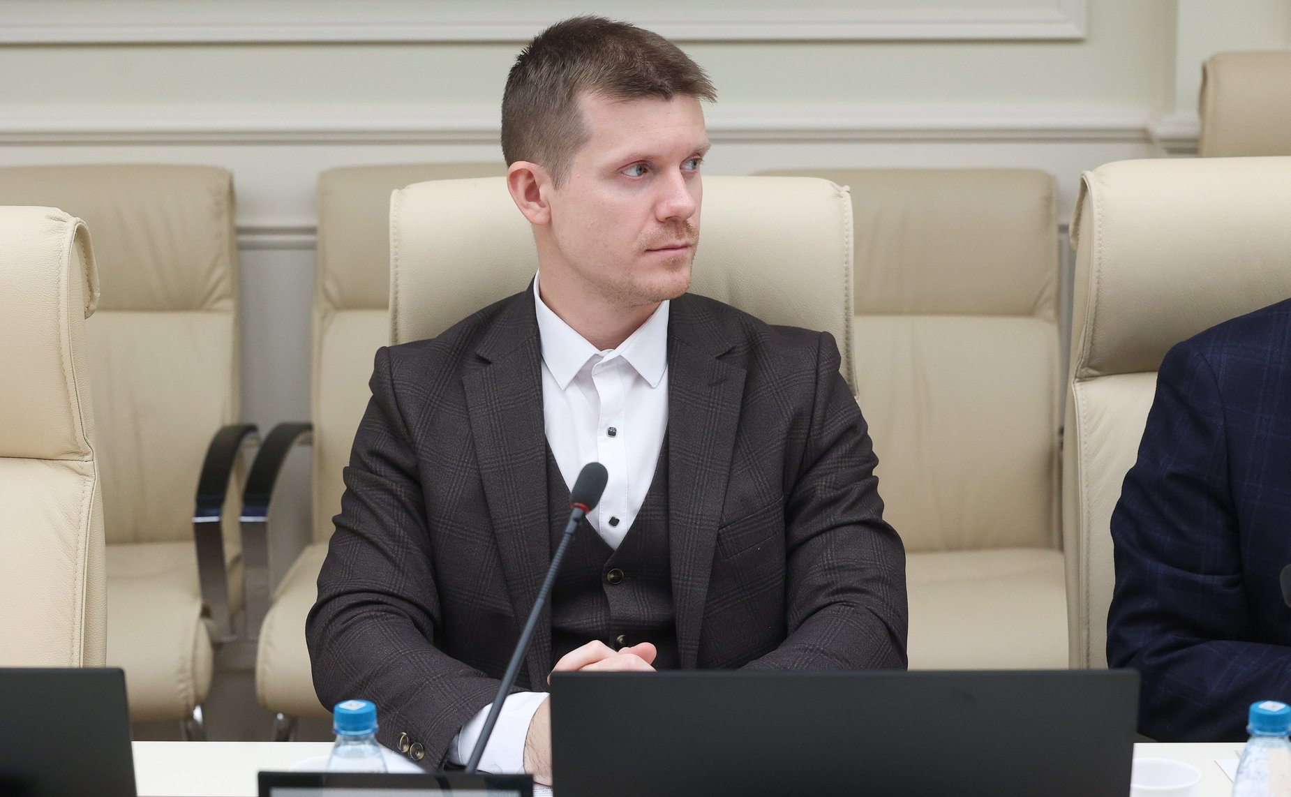 Совещание на тему «О механизмах возвращения в гражданский оборот неиспользуемых земельных участков, принадлежавших организациям, исключенным из единого государственного реестра юридических лиц, и собственники которых не установлены»