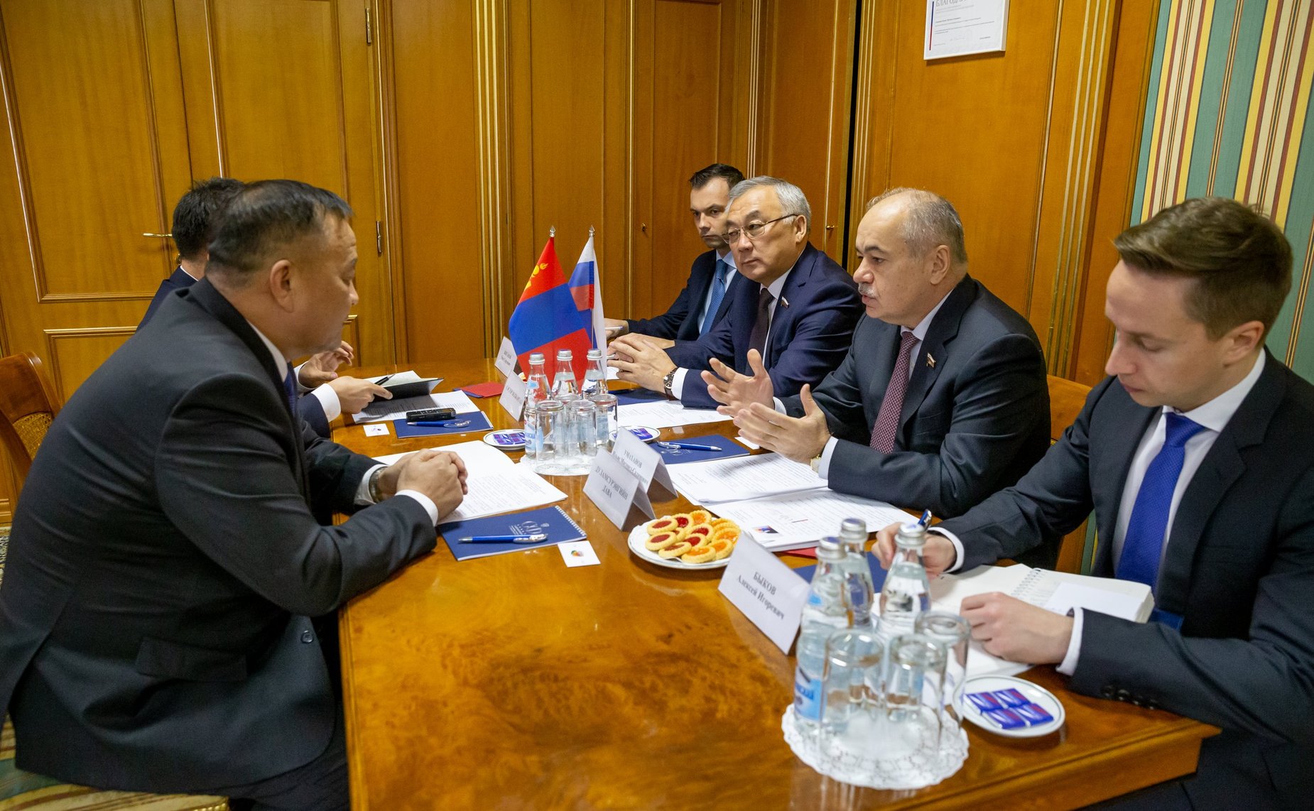 Встреча Ильяса Умаханова с Чрезвычайным и Полномочным Послом Монголии в РФ Дуламсурэнгийн Давой