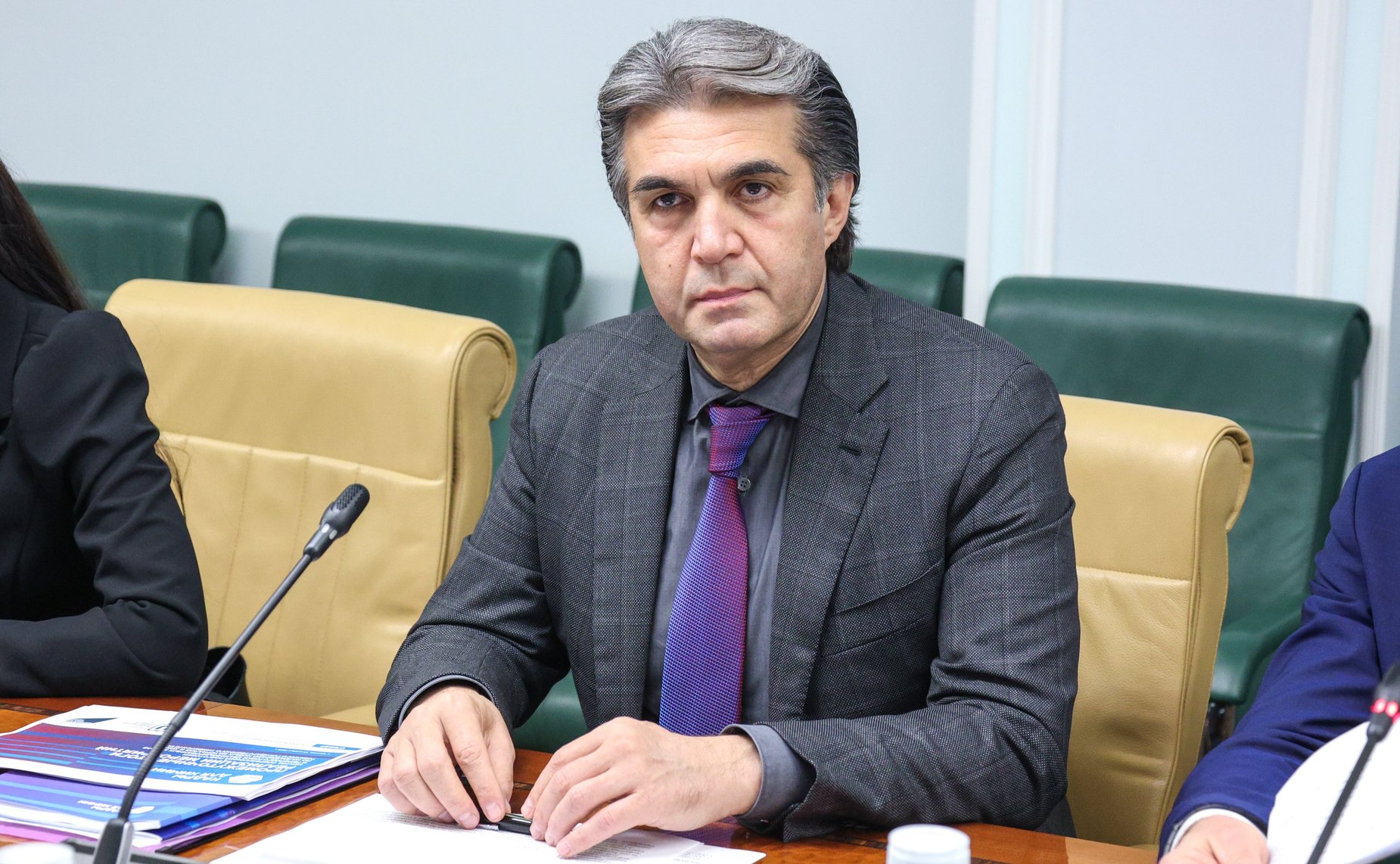 Круглый стол на тему «Актуальные проблемы реализации федерального проекта «Опережающая подготовка и переподготовка квалифицированных кадров по направлению новых материалов и химии»