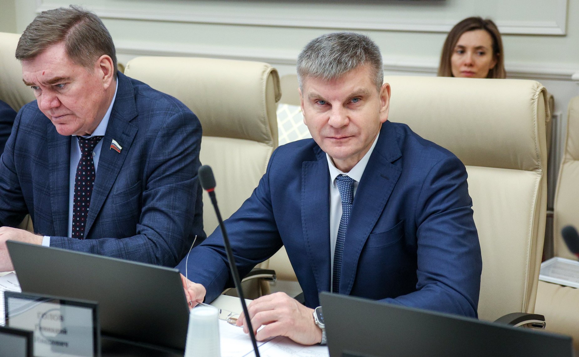 Геннадий Голов