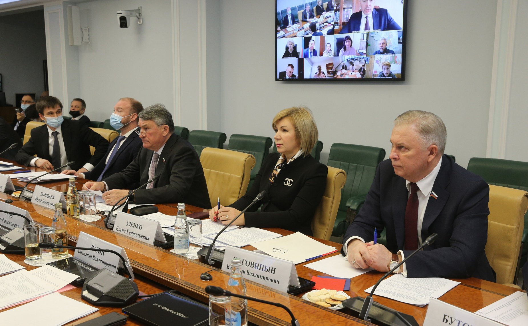 Совещание под председательством заместителя Председателя СФ Юрия Воробьева