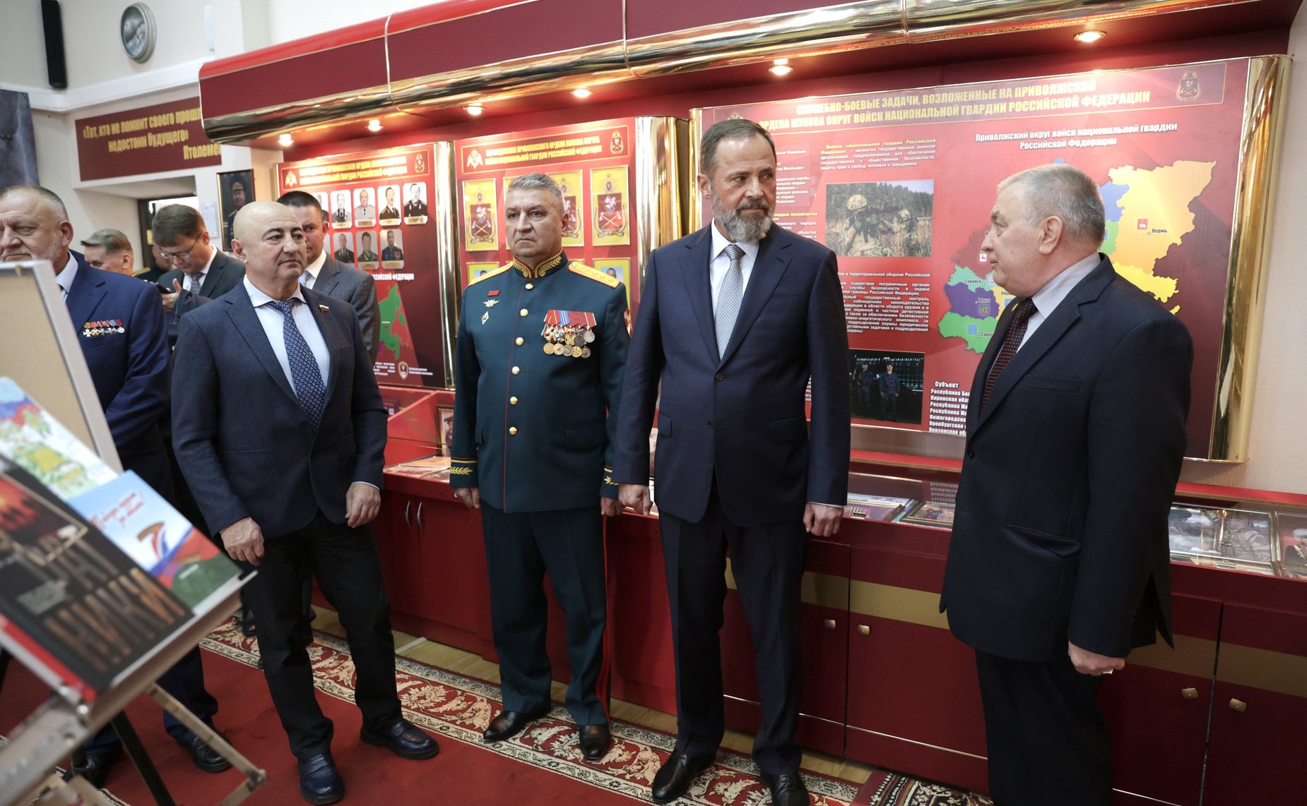 Александр Вайнберг принял участие в праздновании 45-летия Приволжского округа национальной гвардии