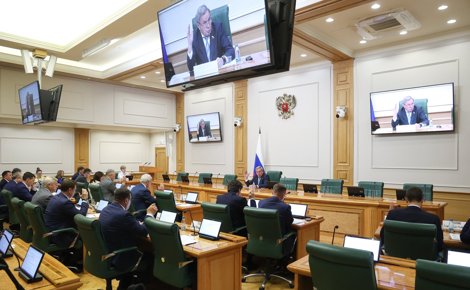 Заседание Комитета Совета Федерации по федеративному устройству, региональной политике, местному самоуправлению и делам Севера