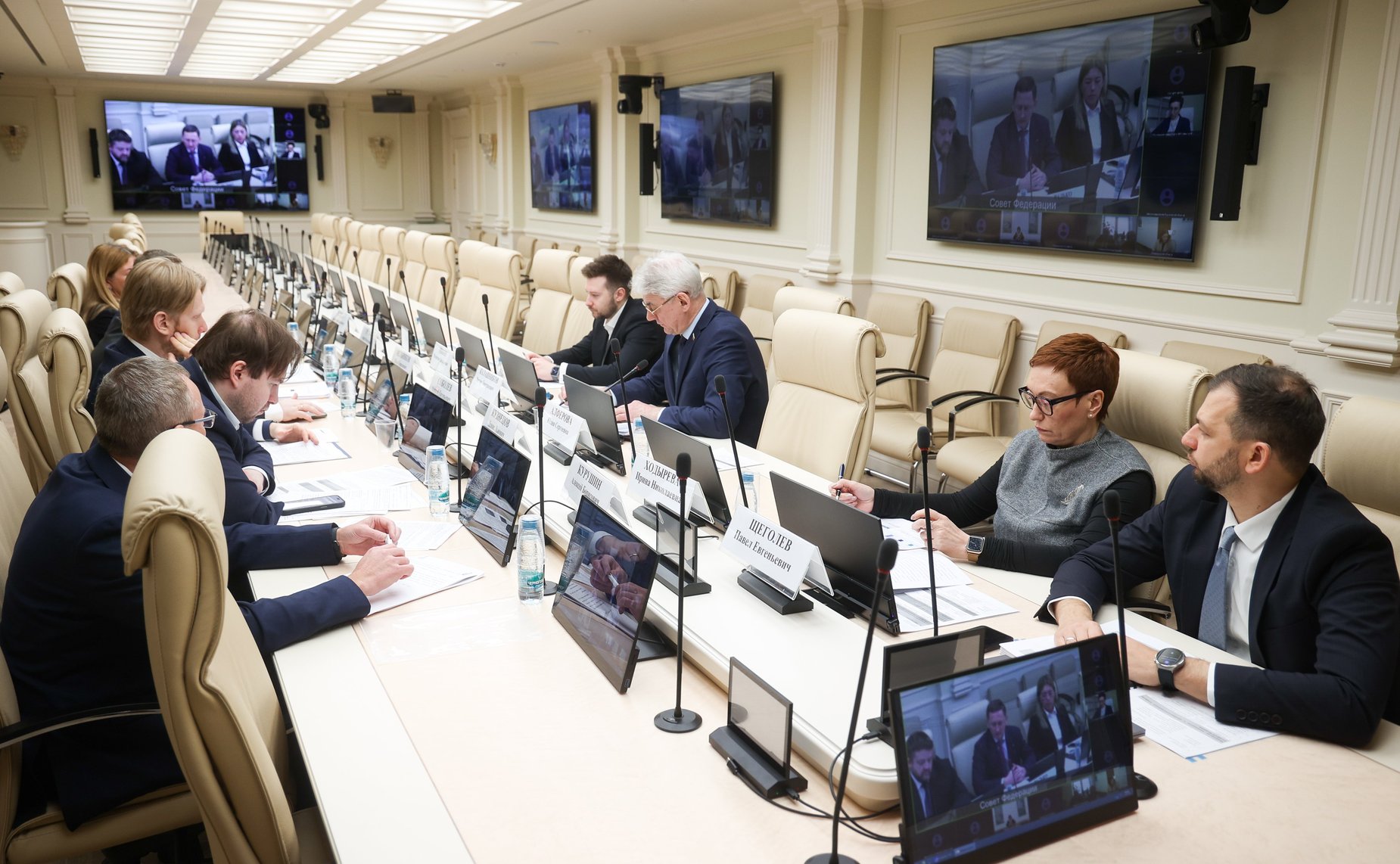 Круглый стол Комитета Совета Федерации по экономической политике «Реализация федерального проекта «Производительность труда» в рамках национального проекта «Эффективная и конкурентная экономика»»