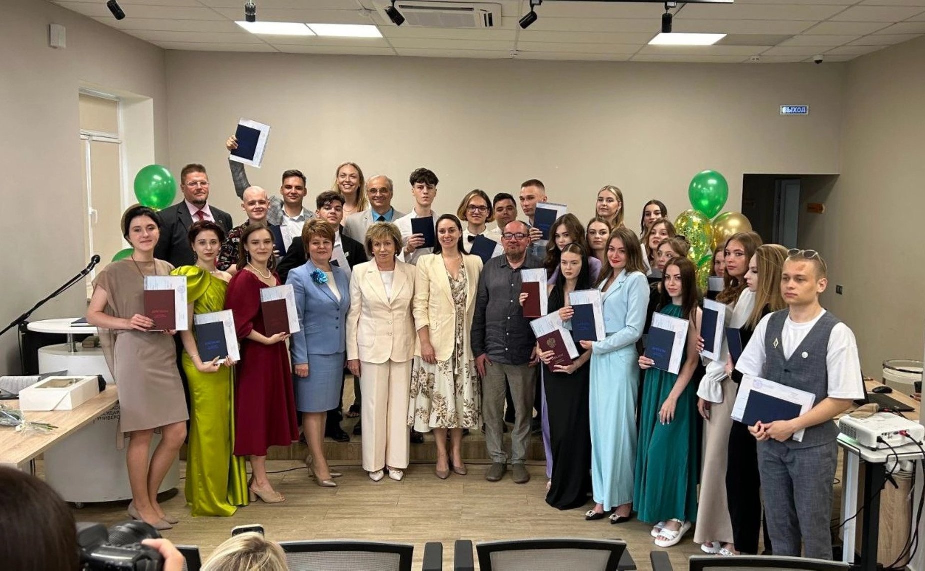 Людмила Скаковская приняла участие в торжественной церемонии вручения дипломов выпускникам бакалавриата и магистратуры Международных отношений Тверского государственного университета