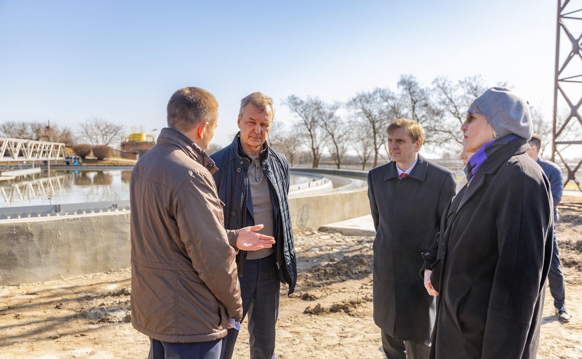 Первый заместитель Председателя СФ Андрей Яцкин в рамках поездки в регион осмотрел ход реконструкция очистных сооружений и строительства Городской больницы скорой медицинской помощи