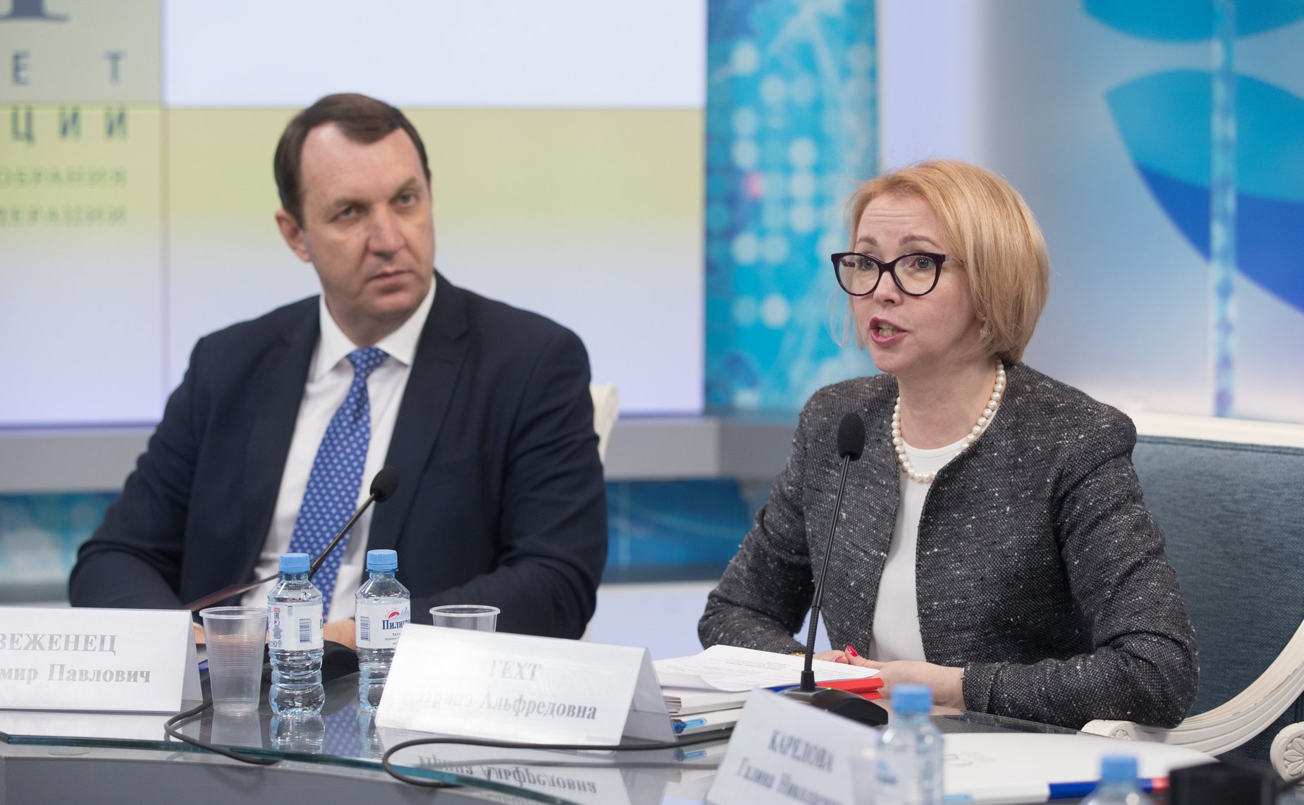 В. Свеженец и И. Гехт